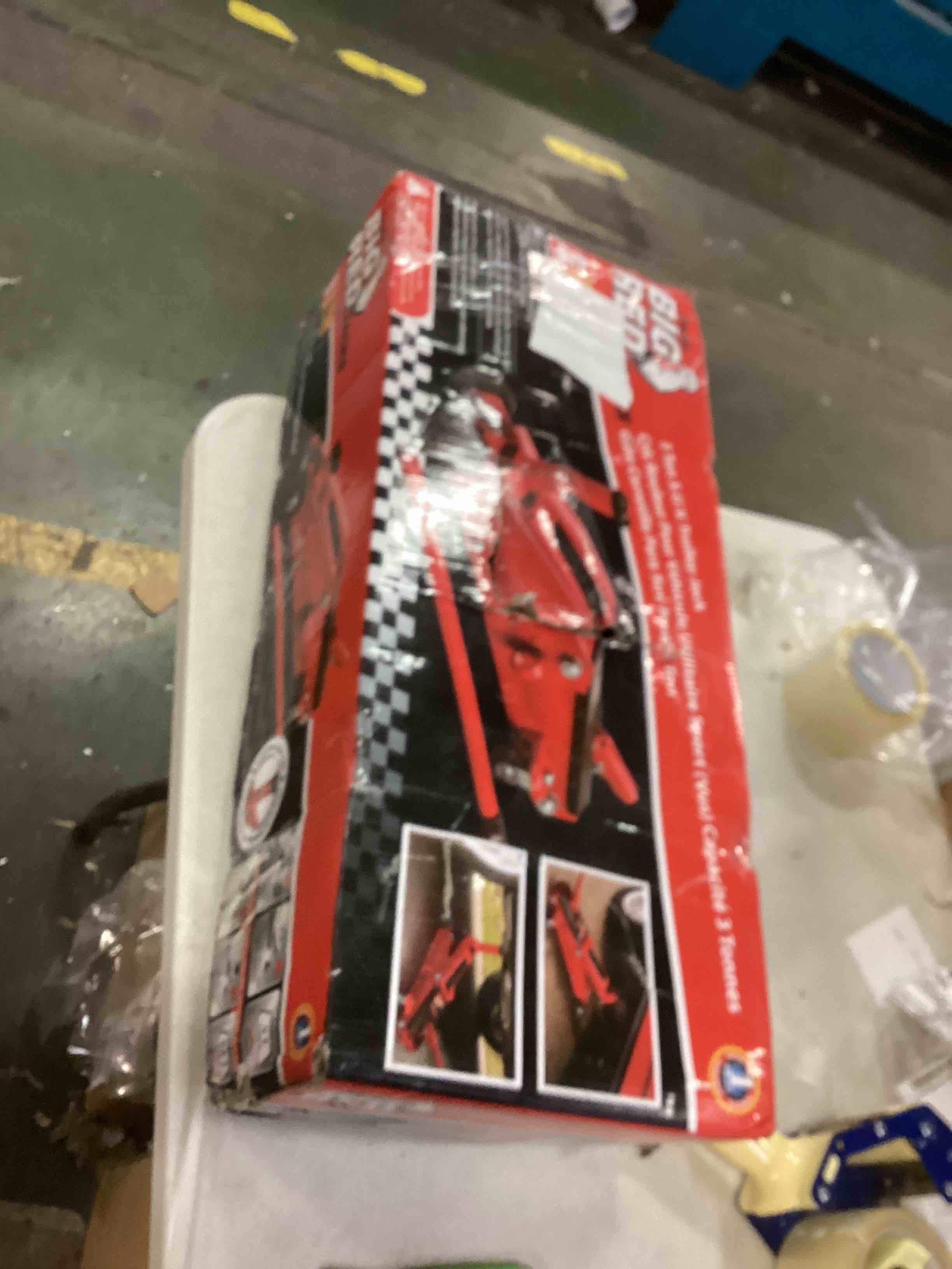 https://s3.amazonaws.com/lotting-images-prod/bidfta/RED5315290_1703615611947.jpeg