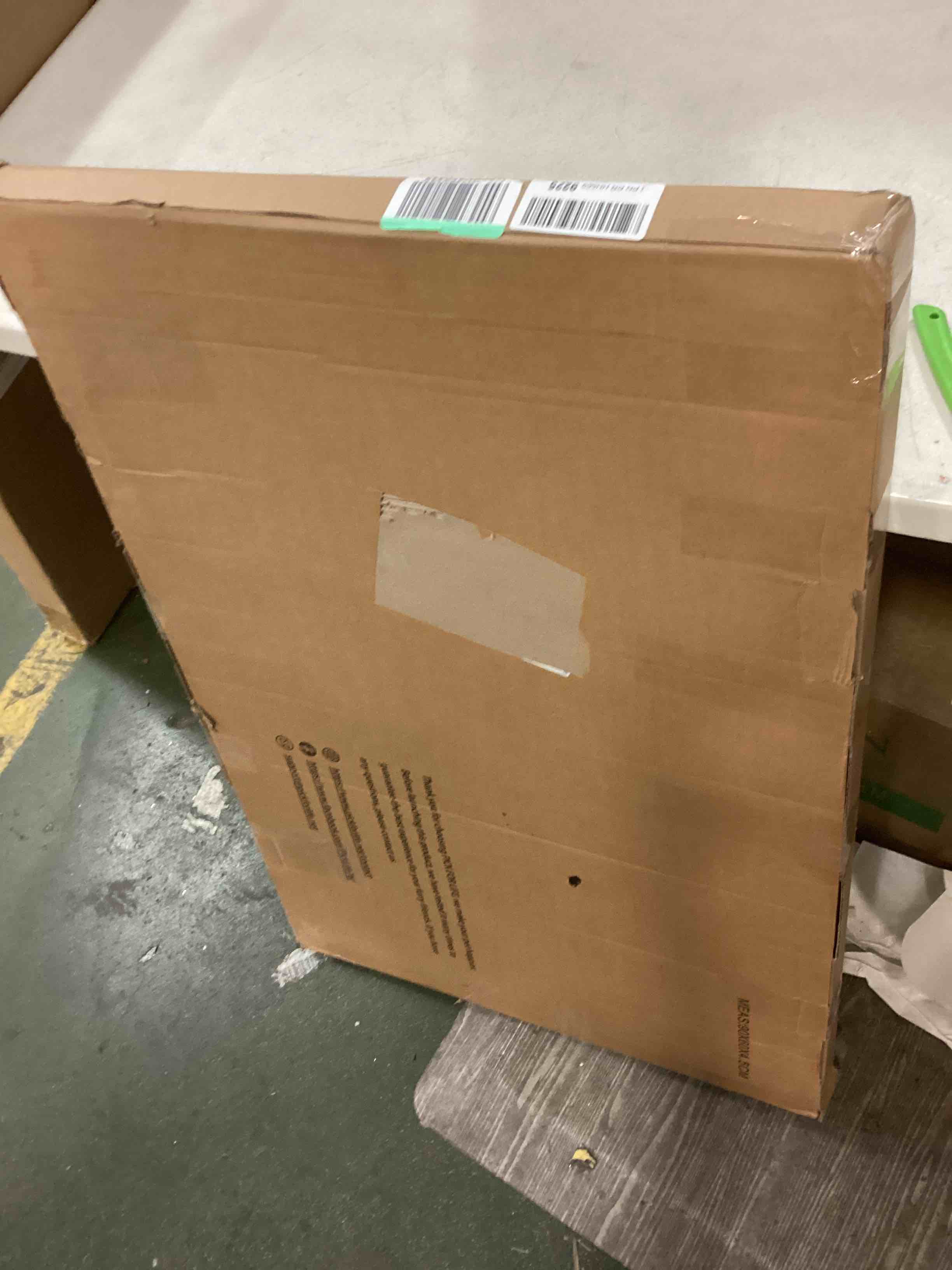 https://s3.amazonaws.com/lotting-images-prod/bidfta/RED5315320_1703619353299.jpeg