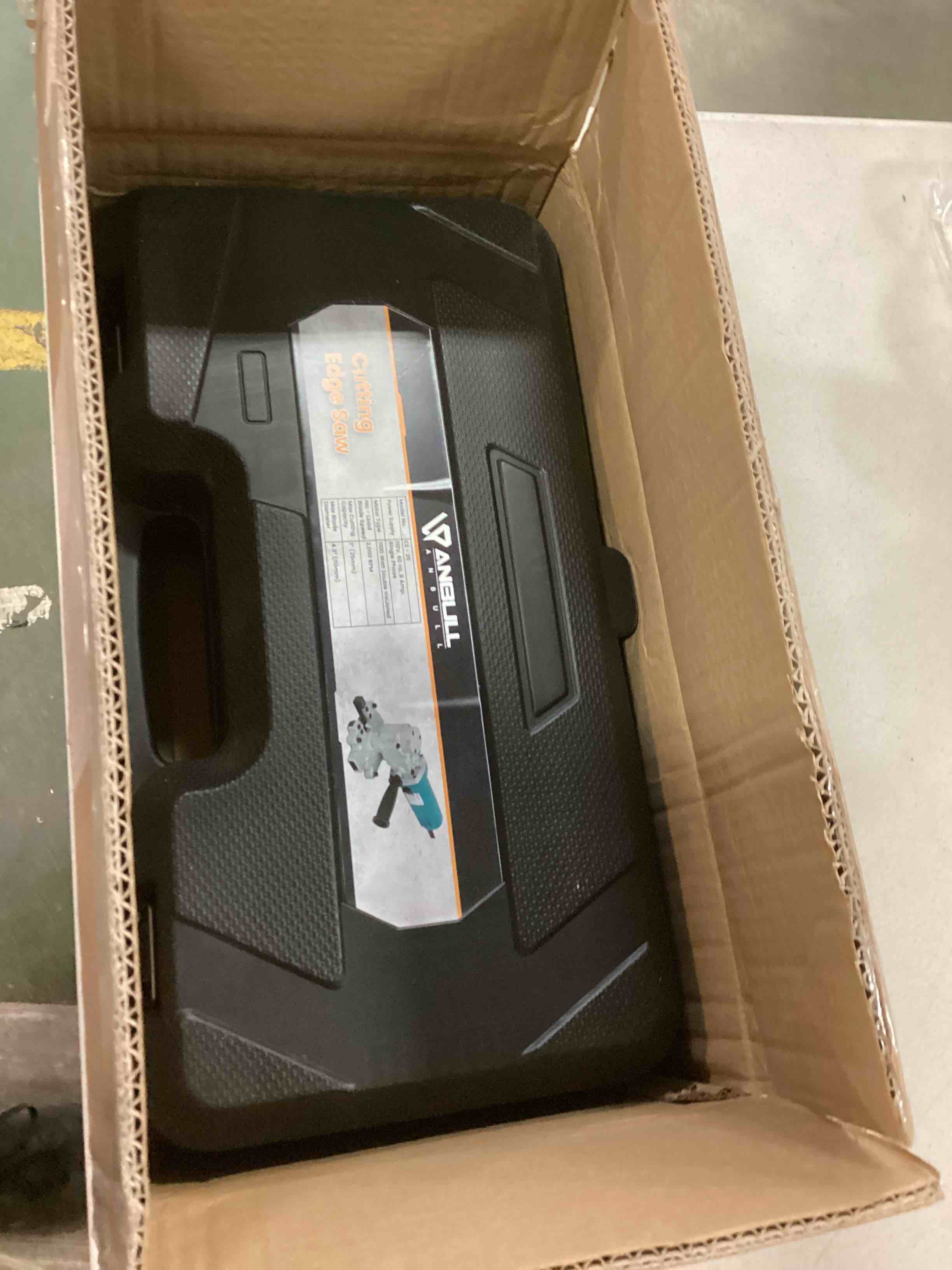 https://s3.amazonaws.com/lotting-images-prod/bidfta/RED5315321_1703619467890.jpeg