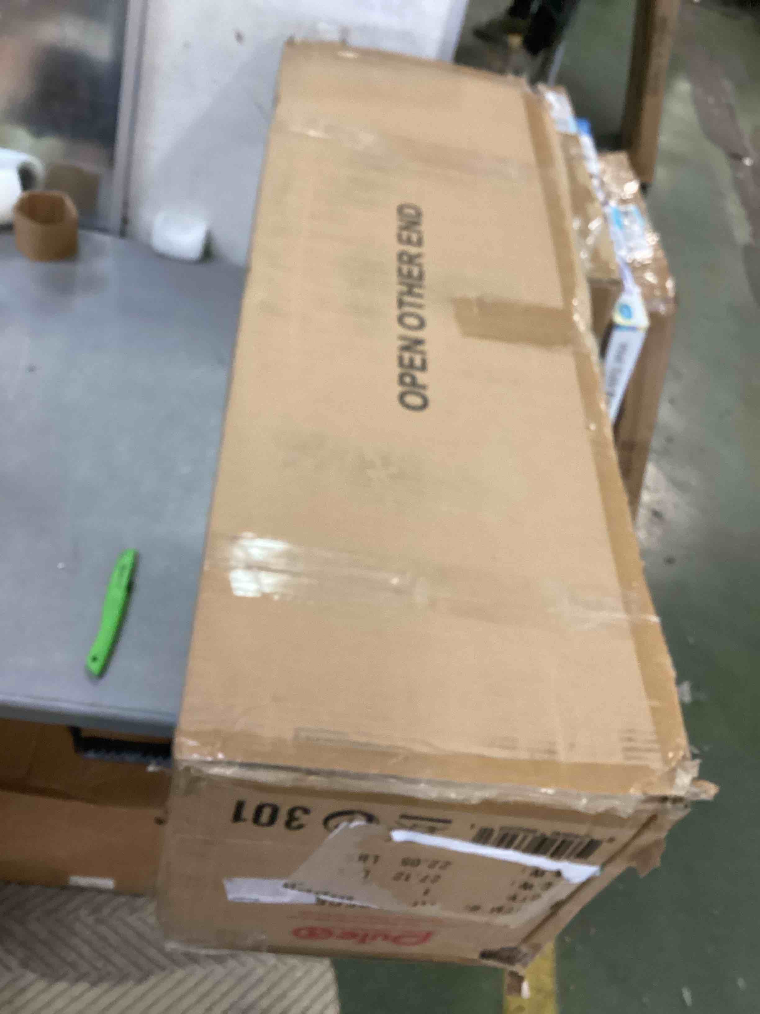 https://s3.amazonaws.com/lotting-images-prod/bidfta/RED5315502_1703695841123.jpeg