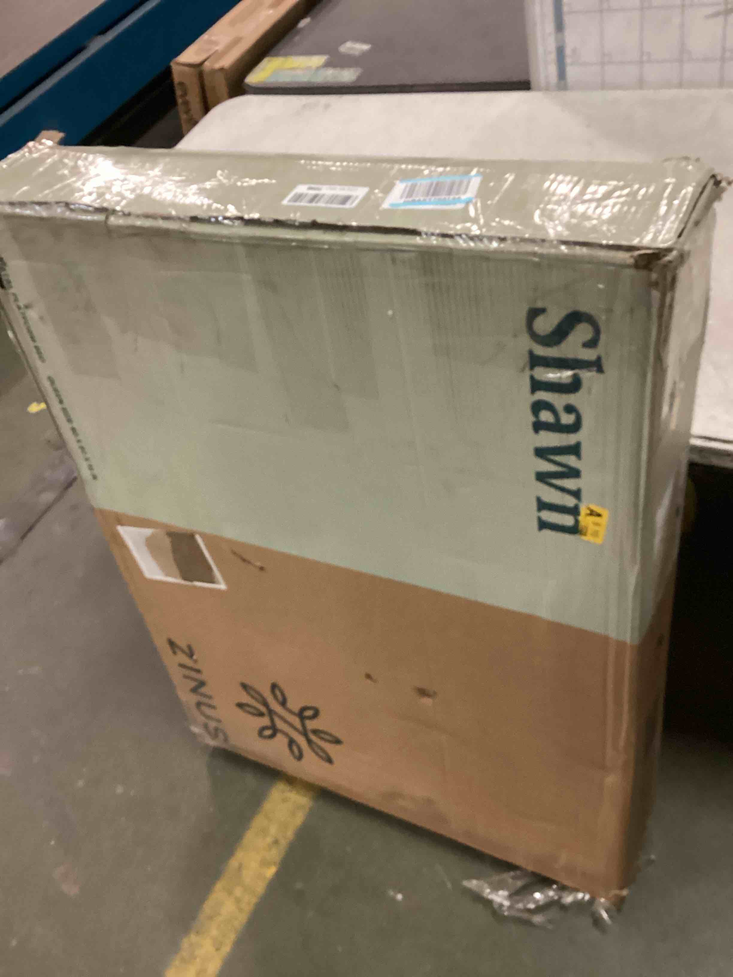 https://s3.amazonaws.com/lotting-images-prod/bidfta/RED5315663_1703768091794.jpeg
