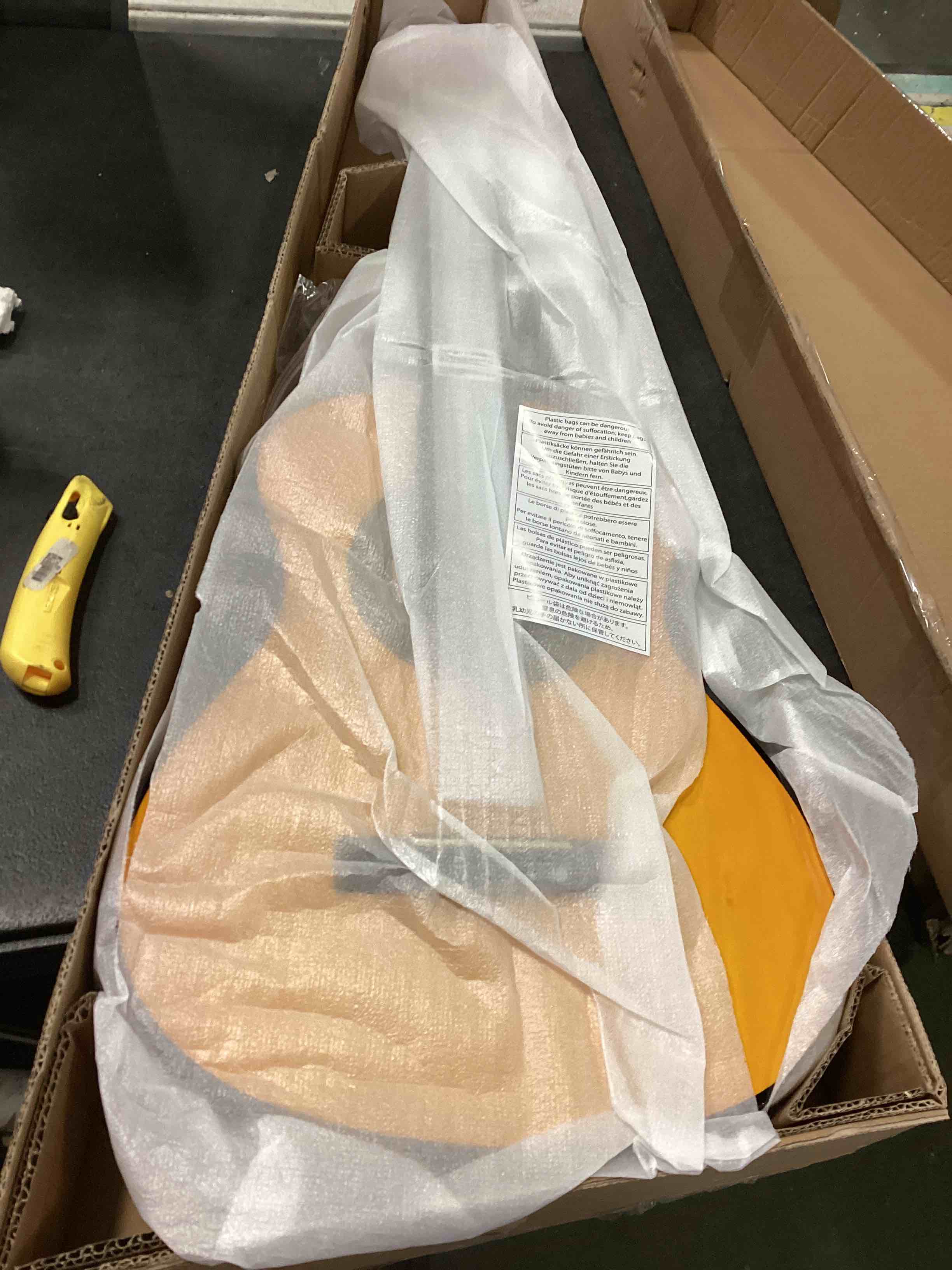 https://s3.amazonaws.com/lotting-images-prod/bidfta/RED5317058_1703089104735.jpeg