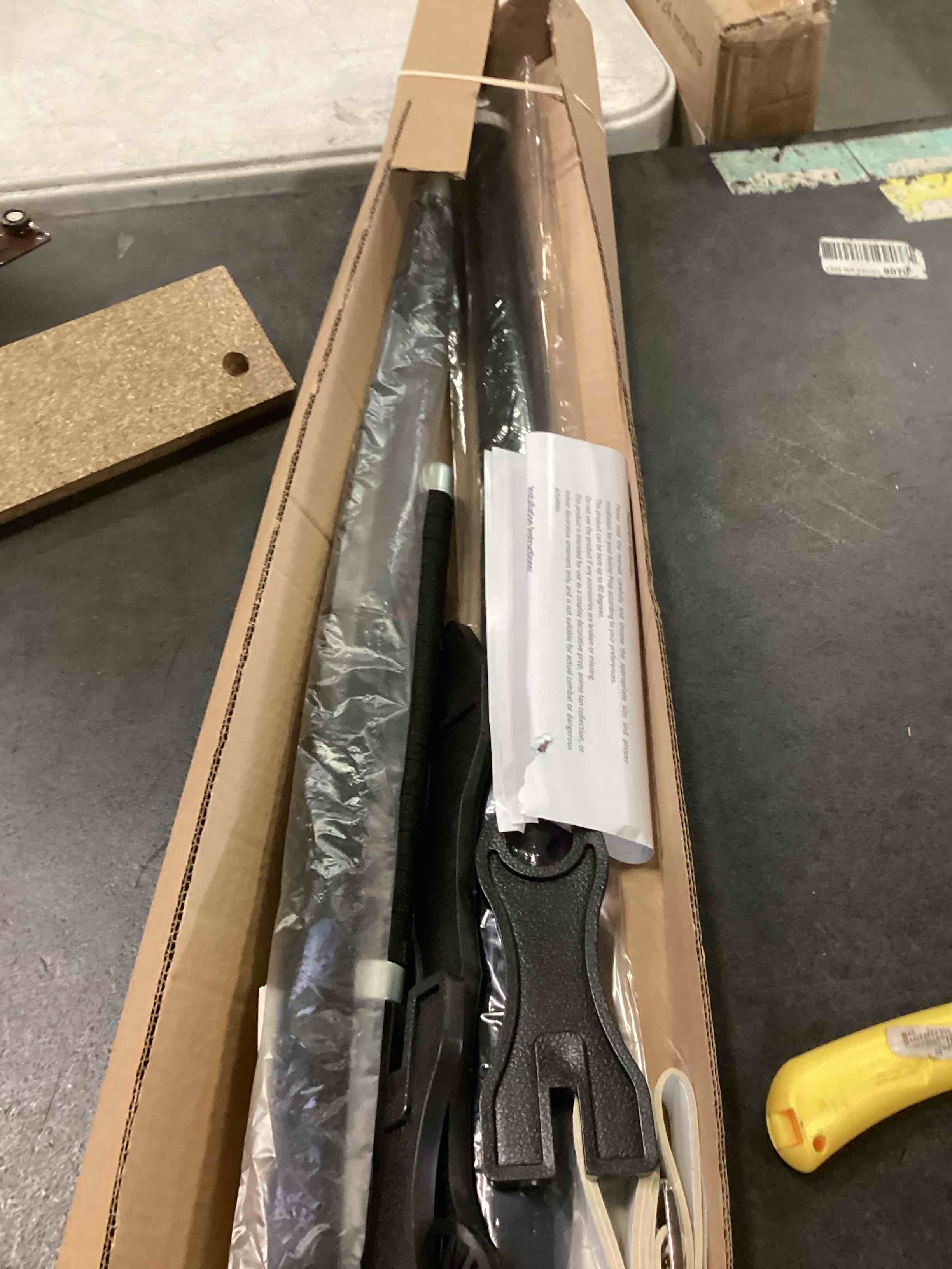 https://s3.amazonaws.com/lotting-images-prod/bidfta/RED5317078_1703091920207.jpeg