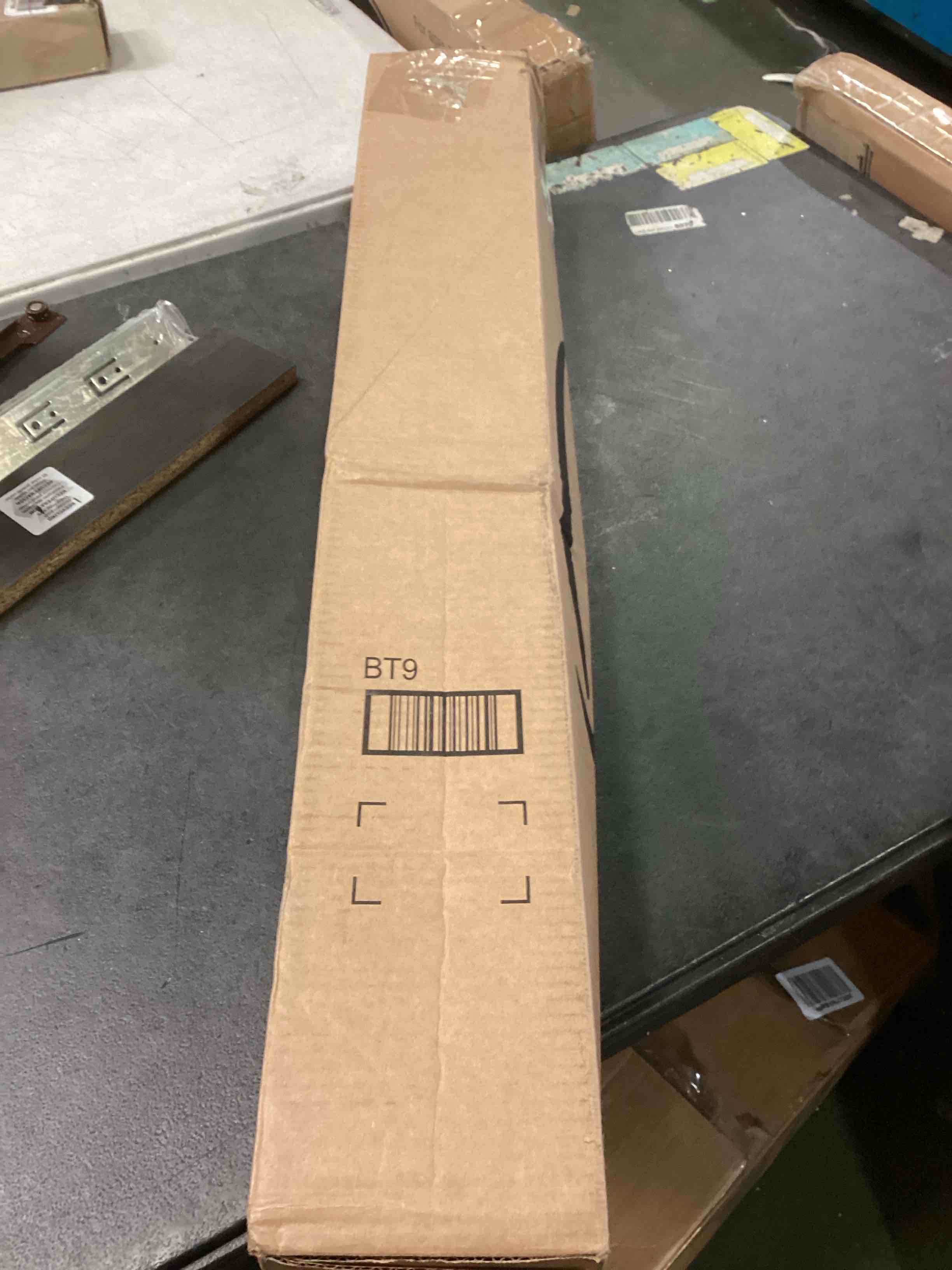 https://s3.amazonaws.com/lotting-images-prod/bidfta/RED5317078_1703091938737.jpeg