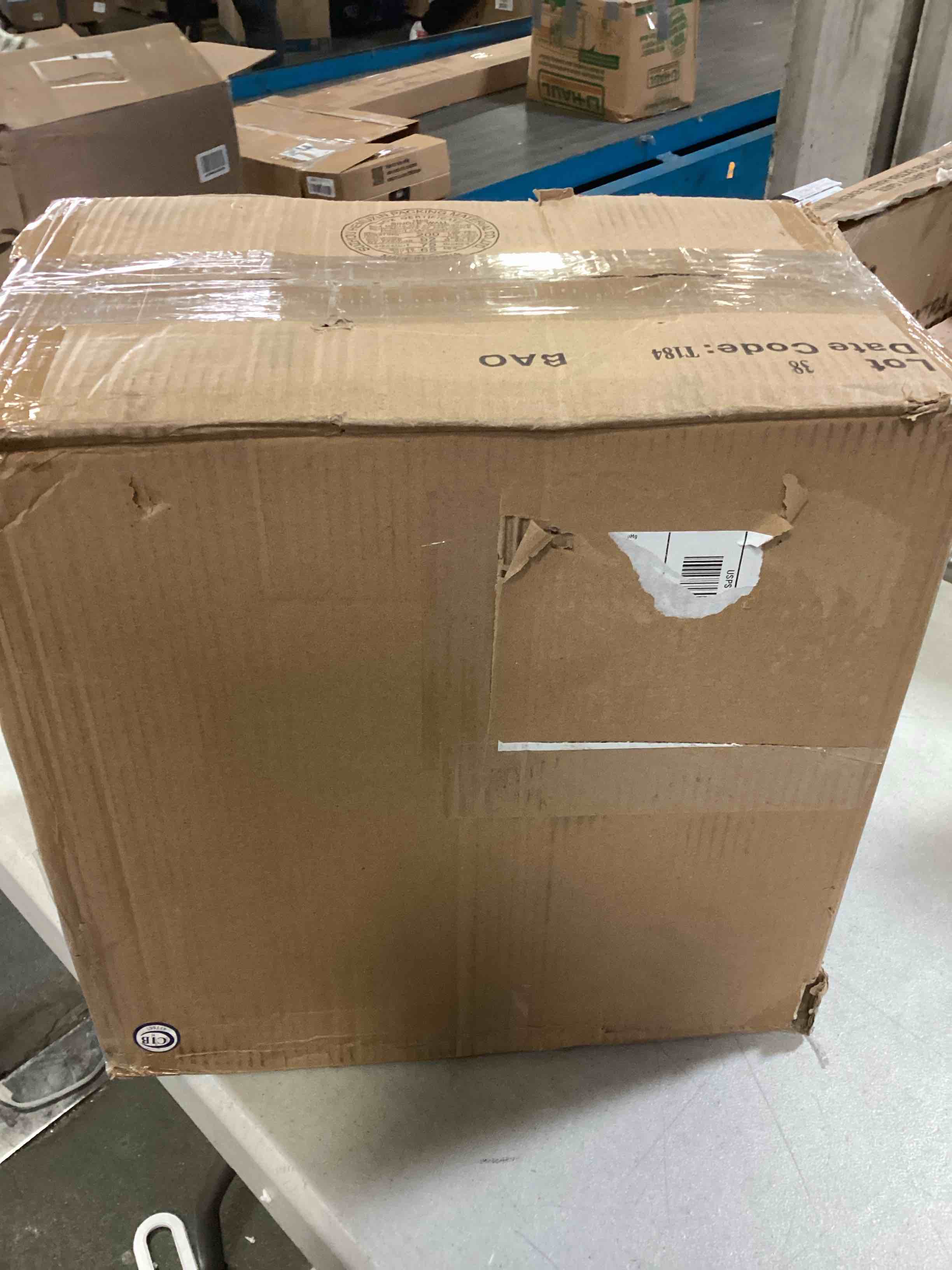 https://s3.amazonaws.com/lotting-images-prod/bidfta/RED5317324_1703179639026.jpeg