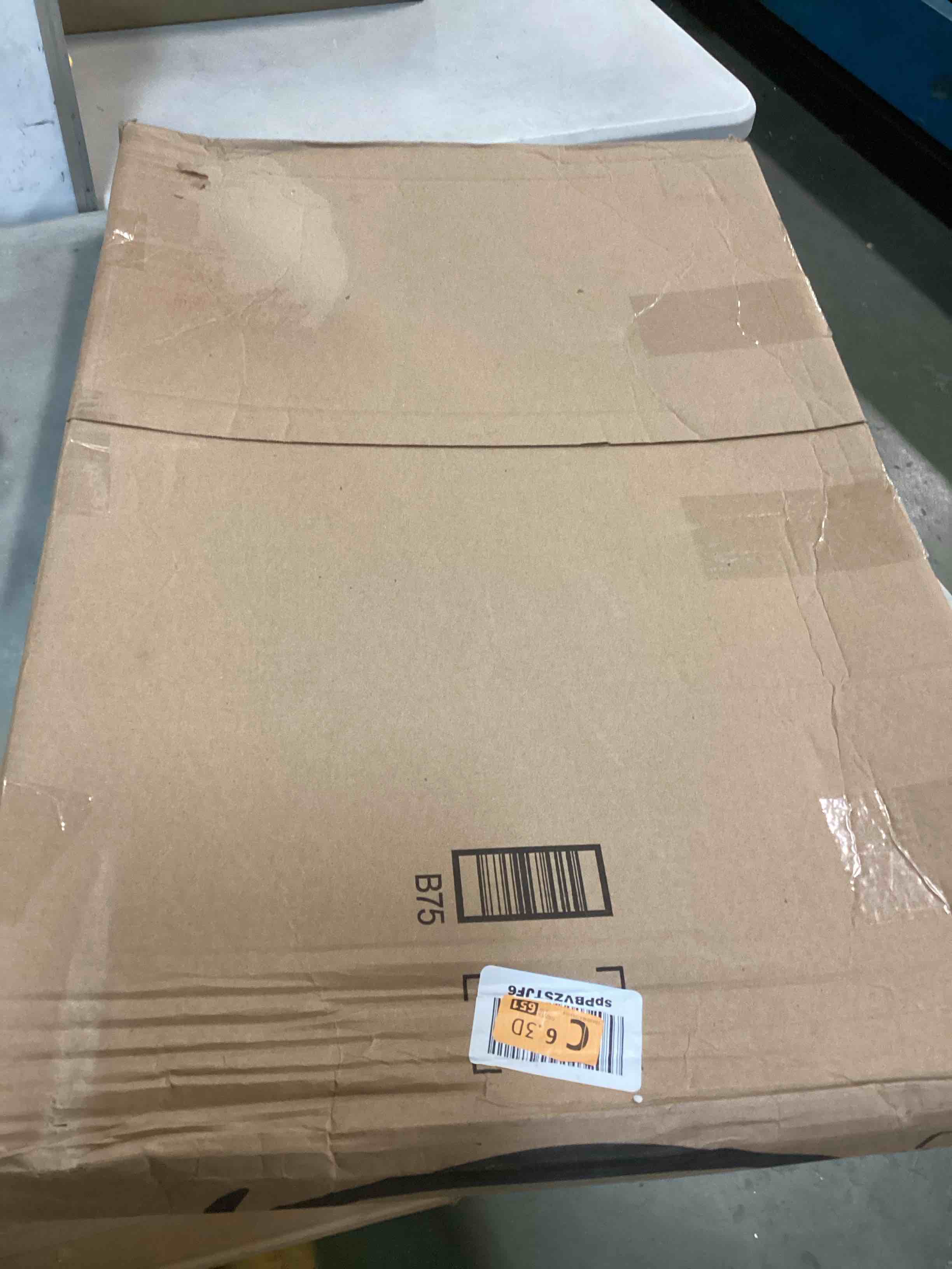 https://s3.amazonaws.com/lotting-images-prod/bidfta/RED5317432_1703247263806.jpeg