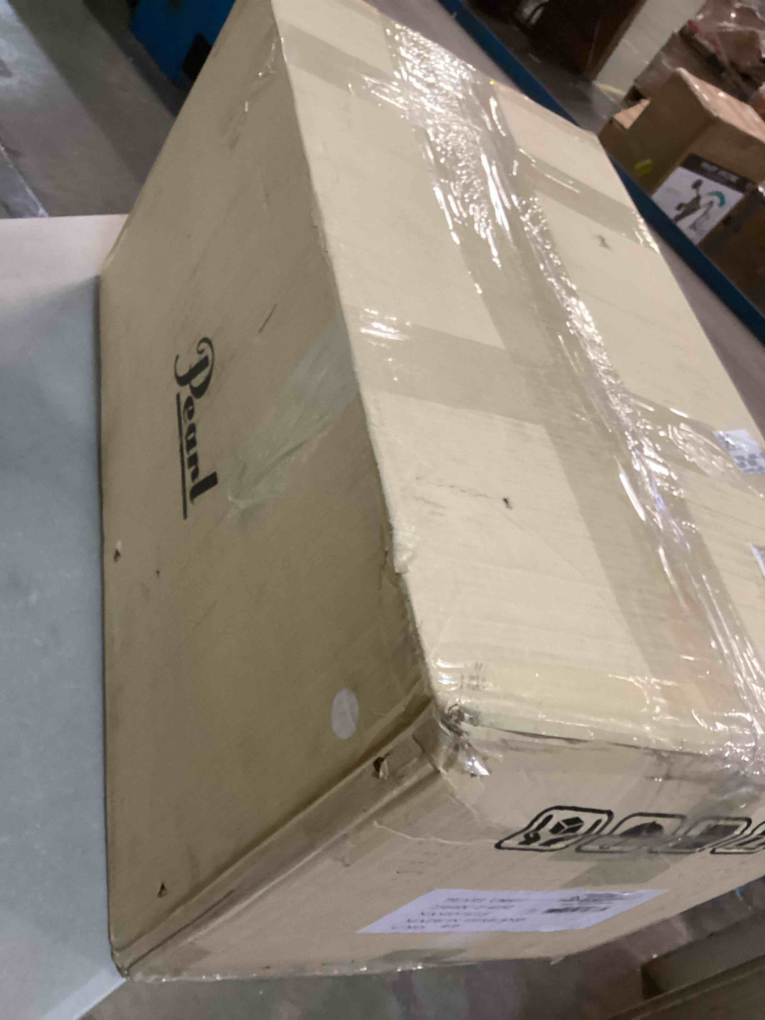 https://s3.amazonaws.com/lotting-images-prod/bidfta/RED5317671_1703338599007.jpeg