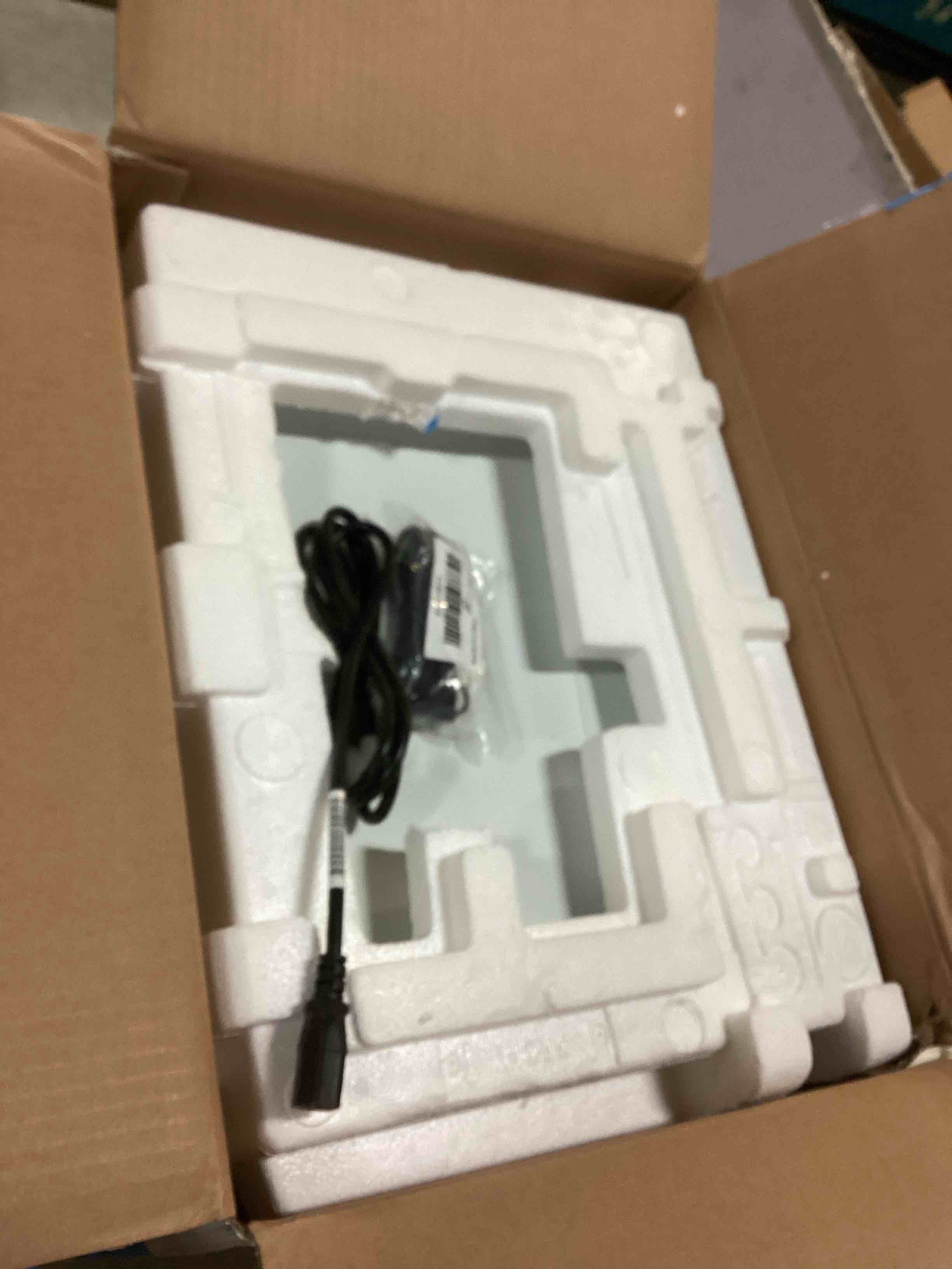 https://s3.amazonaws.com/lotting-images-prod/bidfta/RED5319828_1703081187947.jpeg