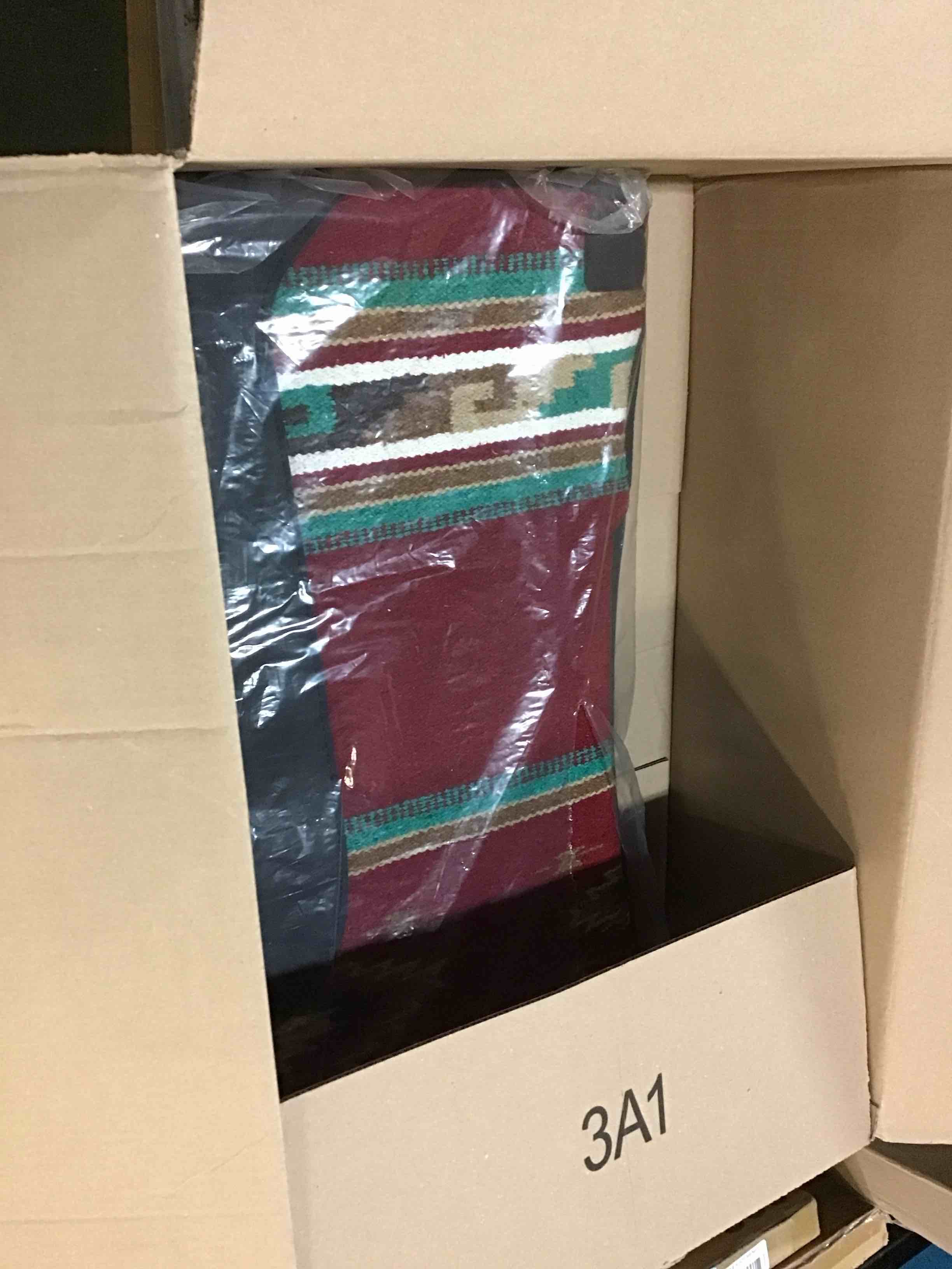 https://s3.amazonaws.com/lotting-images-prod/bidfta/RED5320229_1703188291619.jpeg
