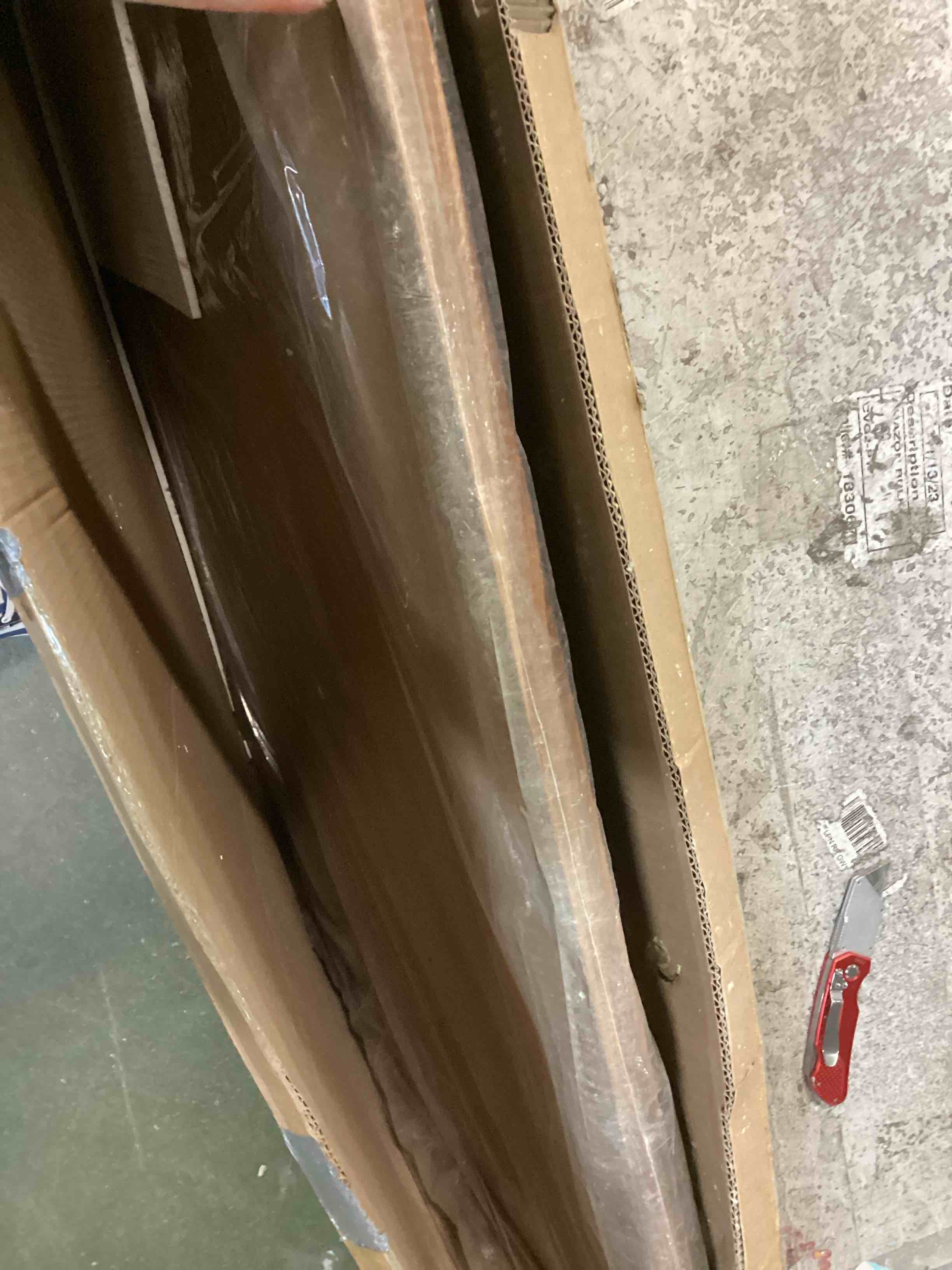 https://s3.amazonaws.com/lotting-images-prod/bidfta/RED5320292_1703249161001.jpeg