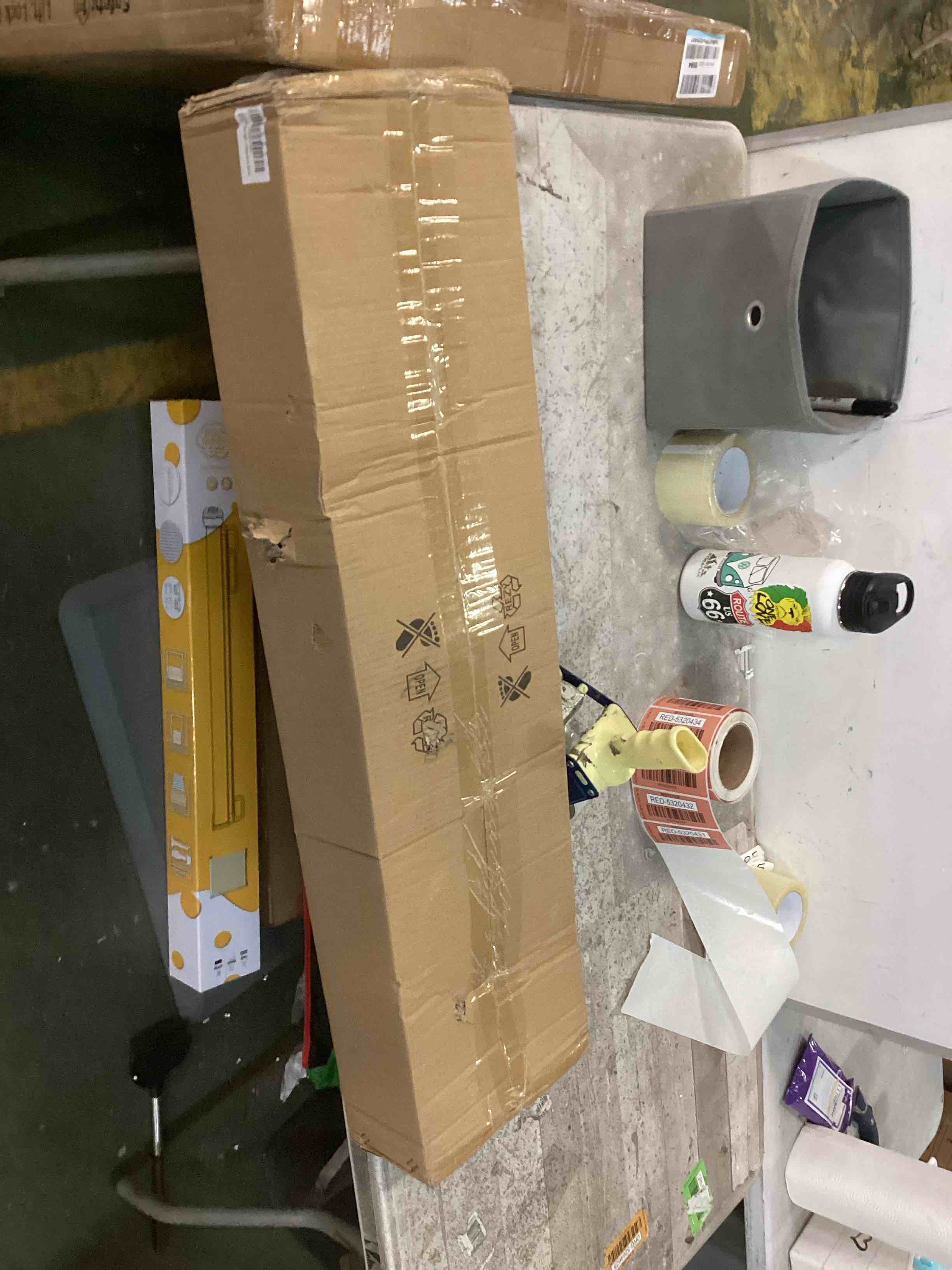 https://s3.amazonaws.com/lotting-images-prod/bidfta/RED5320429_1703268602508.jpeg