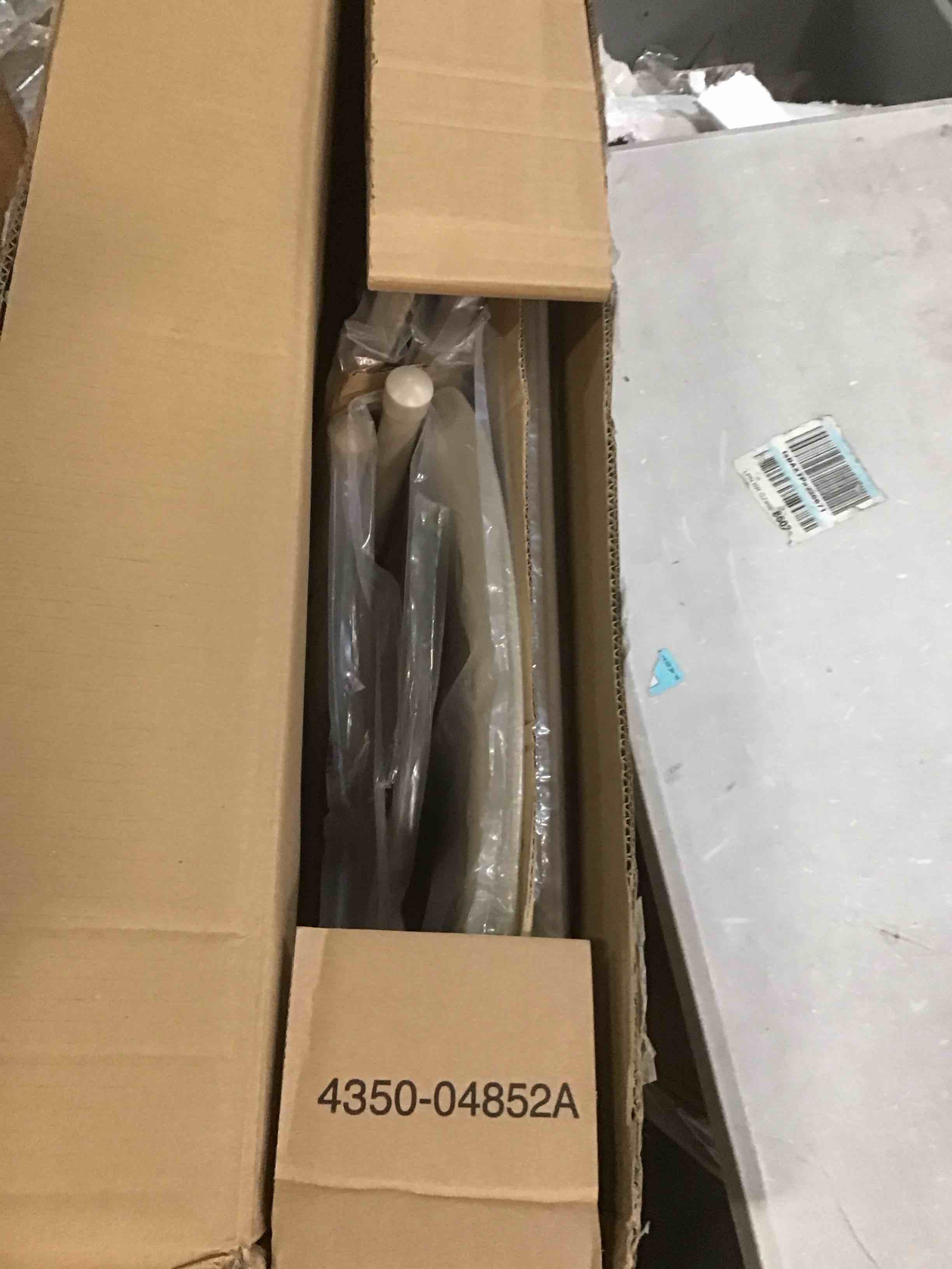 https://s3.amazonaws.com/lotting-images-prod/bidfta/RED5320536_1703338042413.jpeg