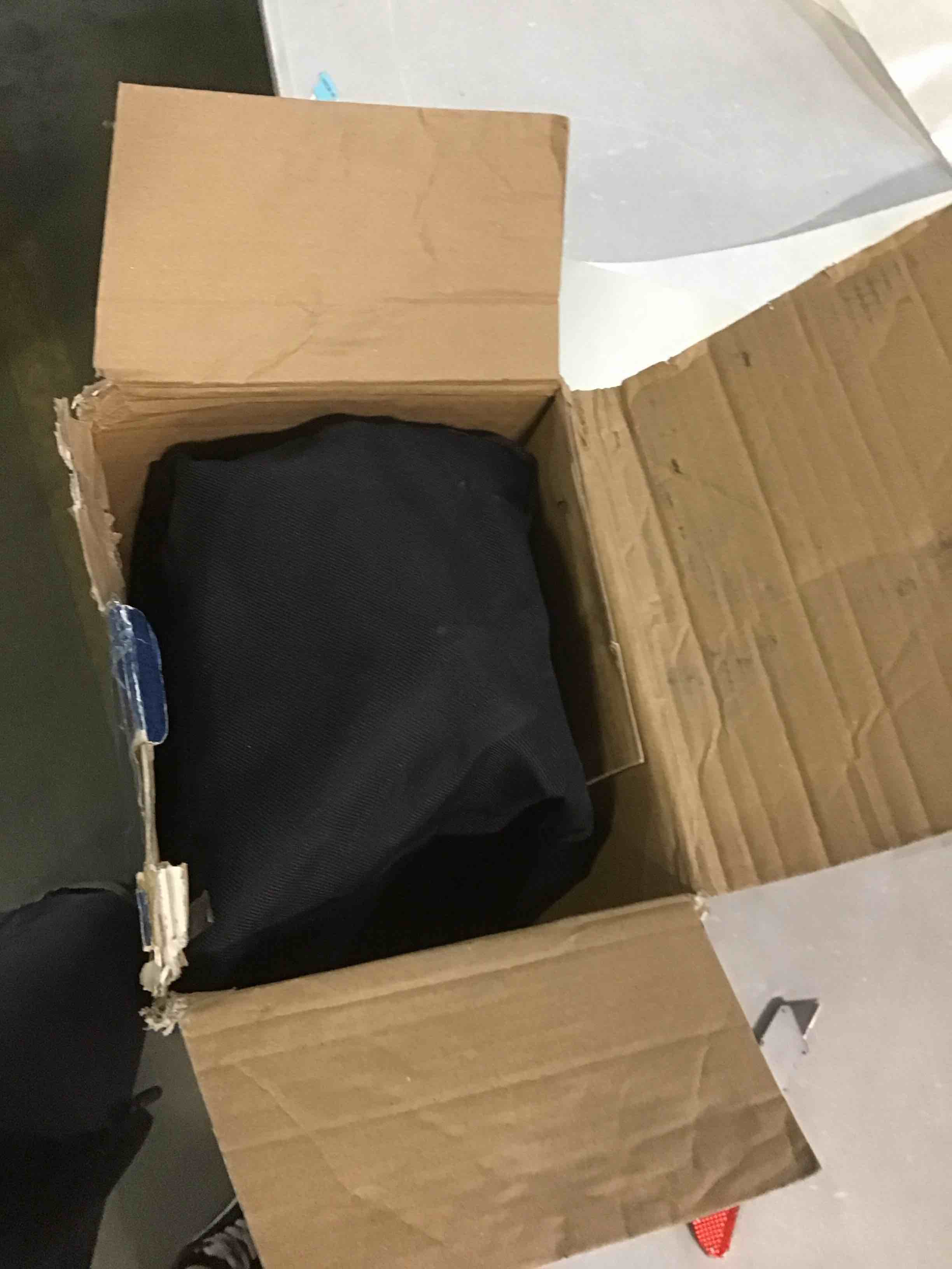https://s3.amazonaws.com/lotting-images-prod/bidfta/RED5320572_1703342673120.jpeg