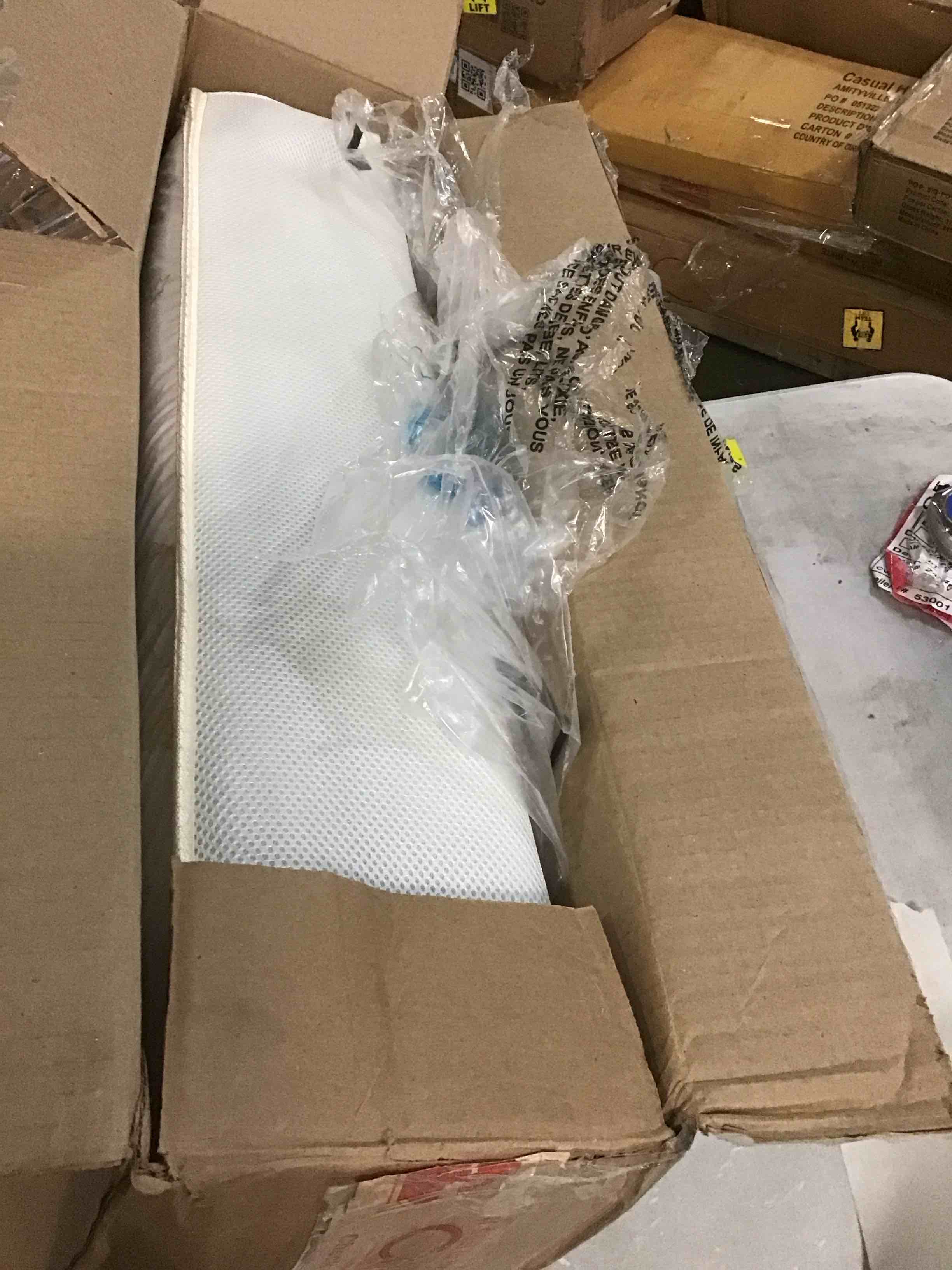 https://s3.amazonaws.com/lotting-images-prod/bidfta/RED5320583_1703345150239.jpeg