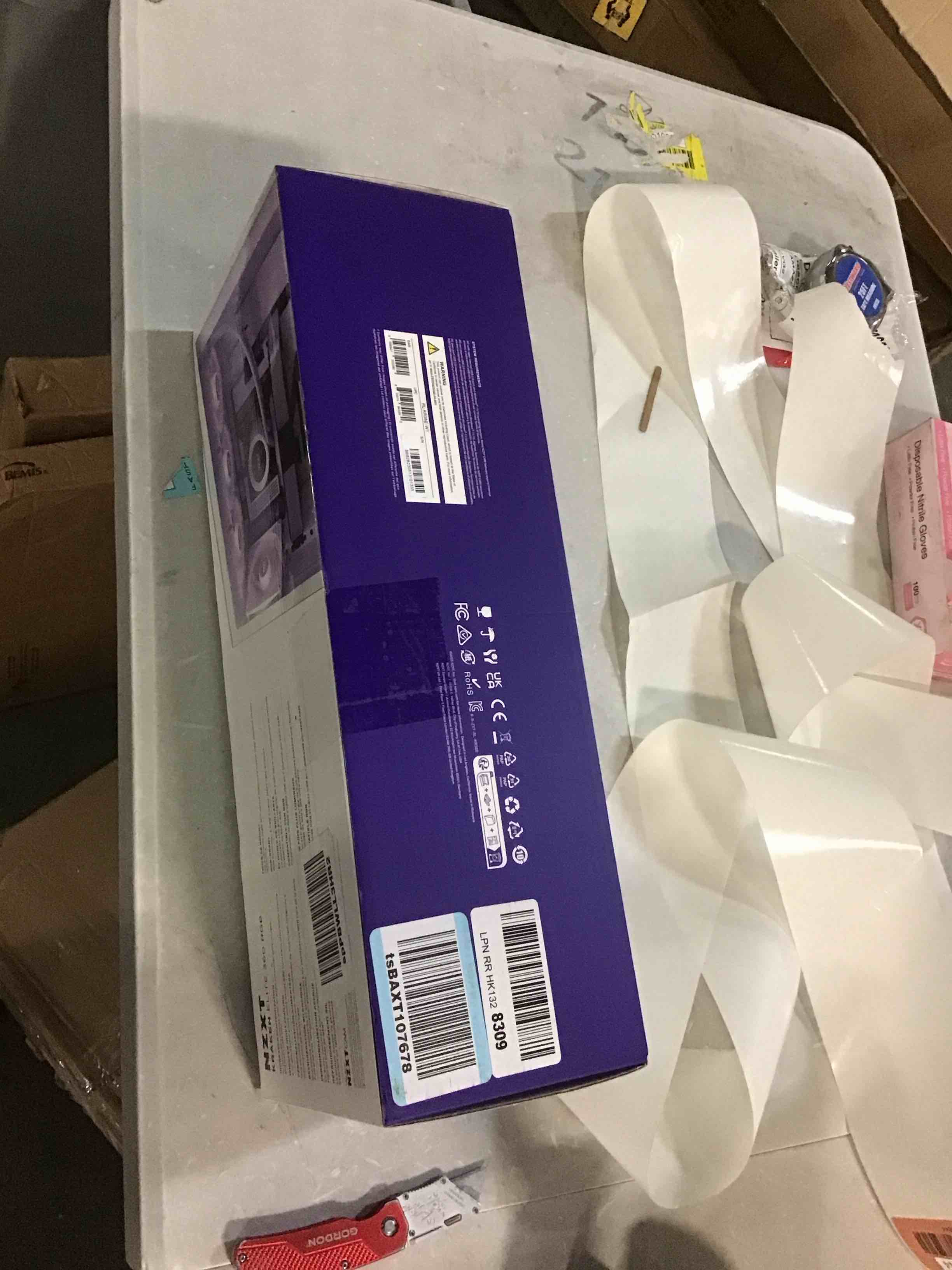 https://s3.amazonaws.com/lotting-images-prod/bidfta/RED5320642_1703351290666.jpeg