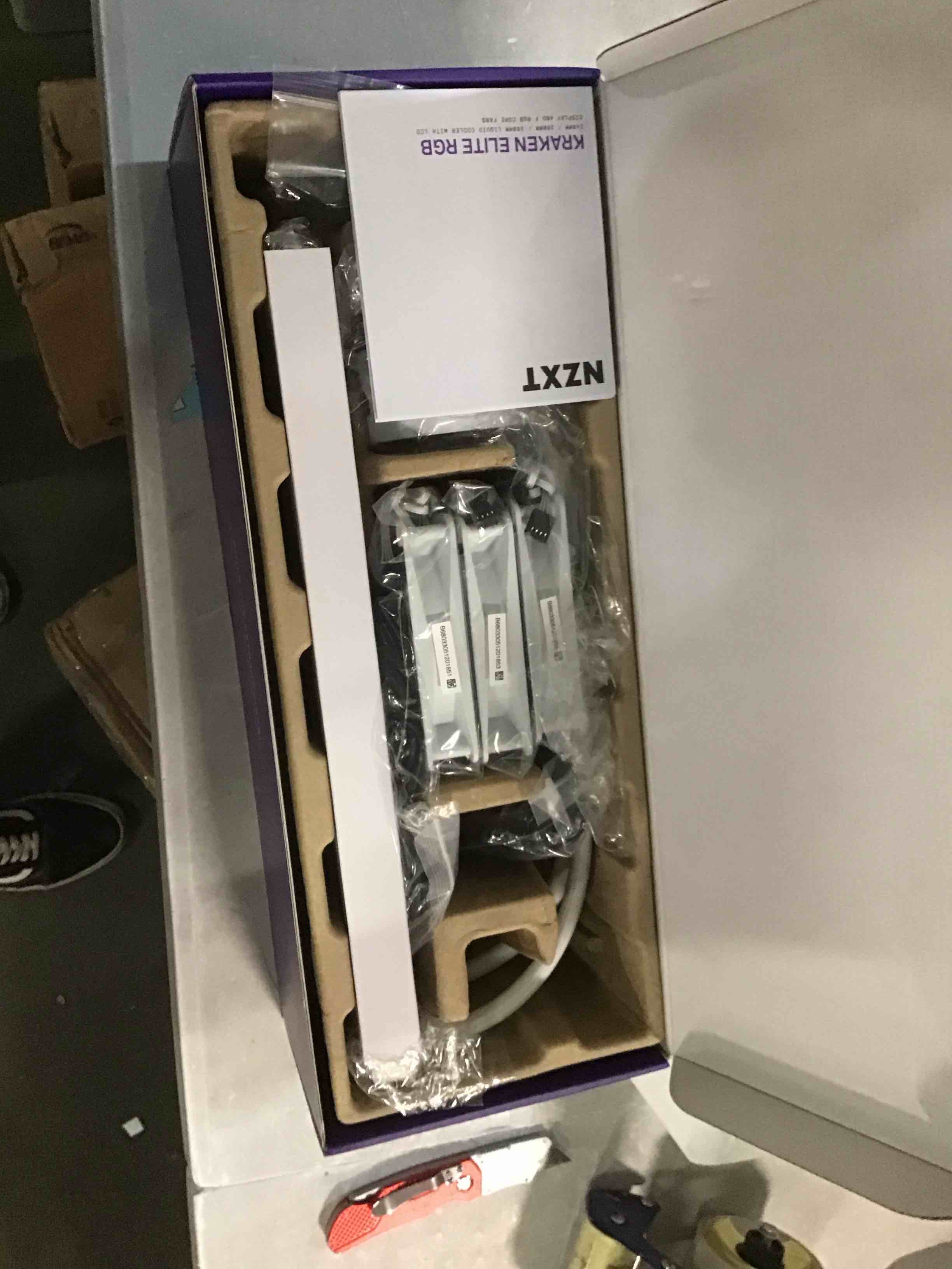 https://s3.amazonaws.com/lotting-images-prod/bidfta/RED5320642_1703351299637.jpeg