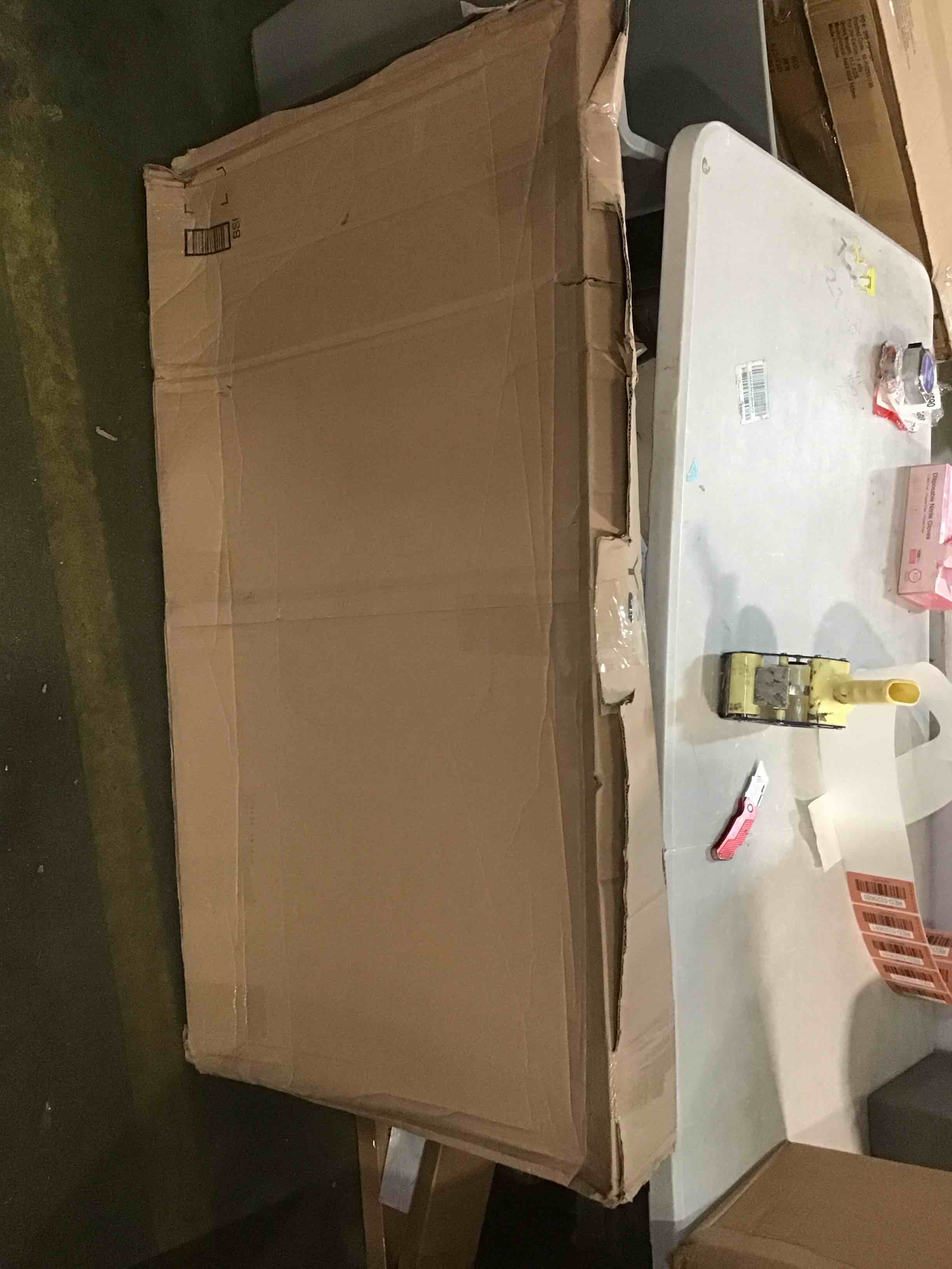 https://s3.amazonaws.com/lotting-images-prod/bidfta/RED5320680_1703356779936.jpeg