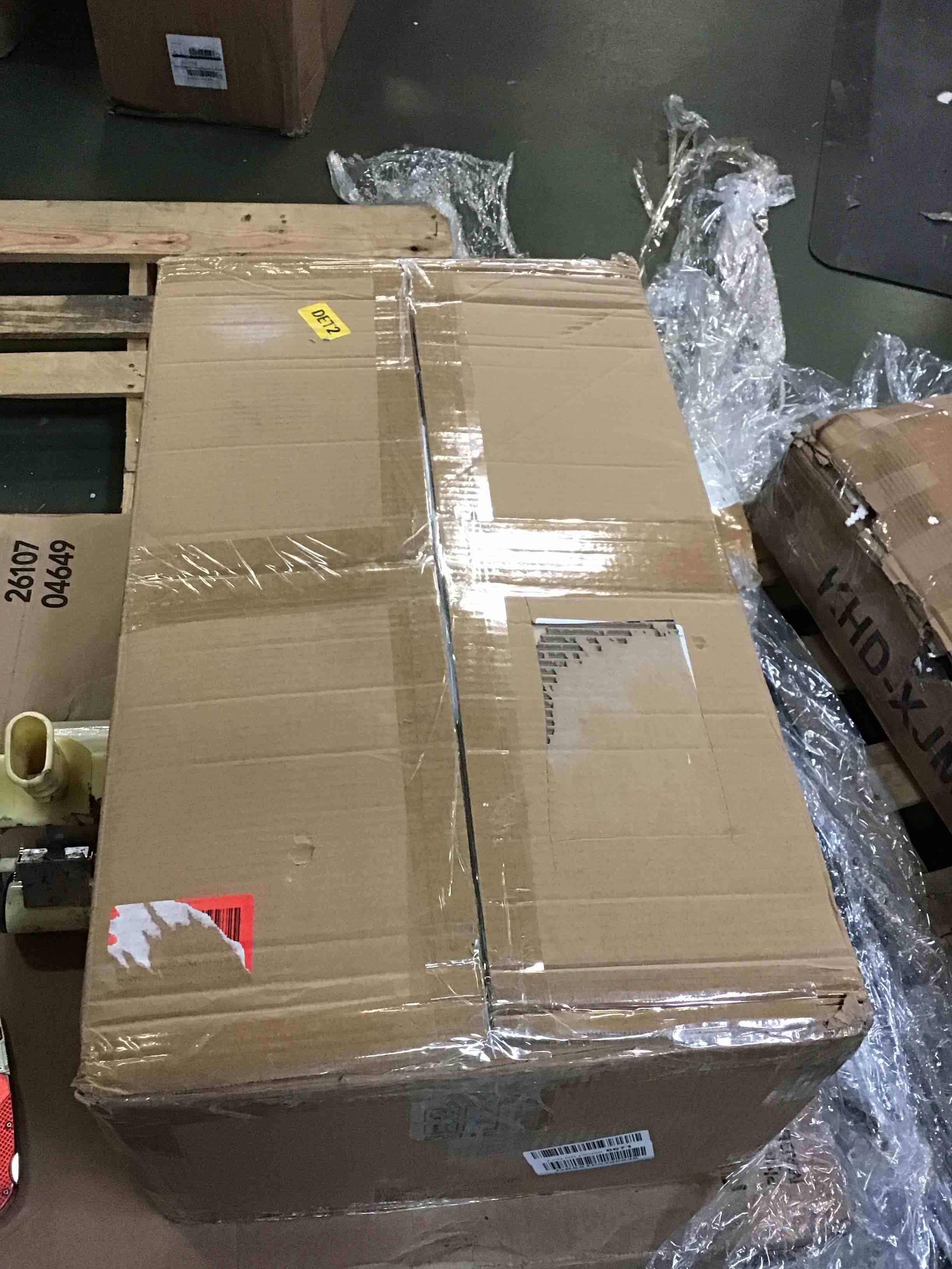 https://s3.amazonaws.com/lotting-images-prod/bidfta/RED5320882_1703704370800.jpeg