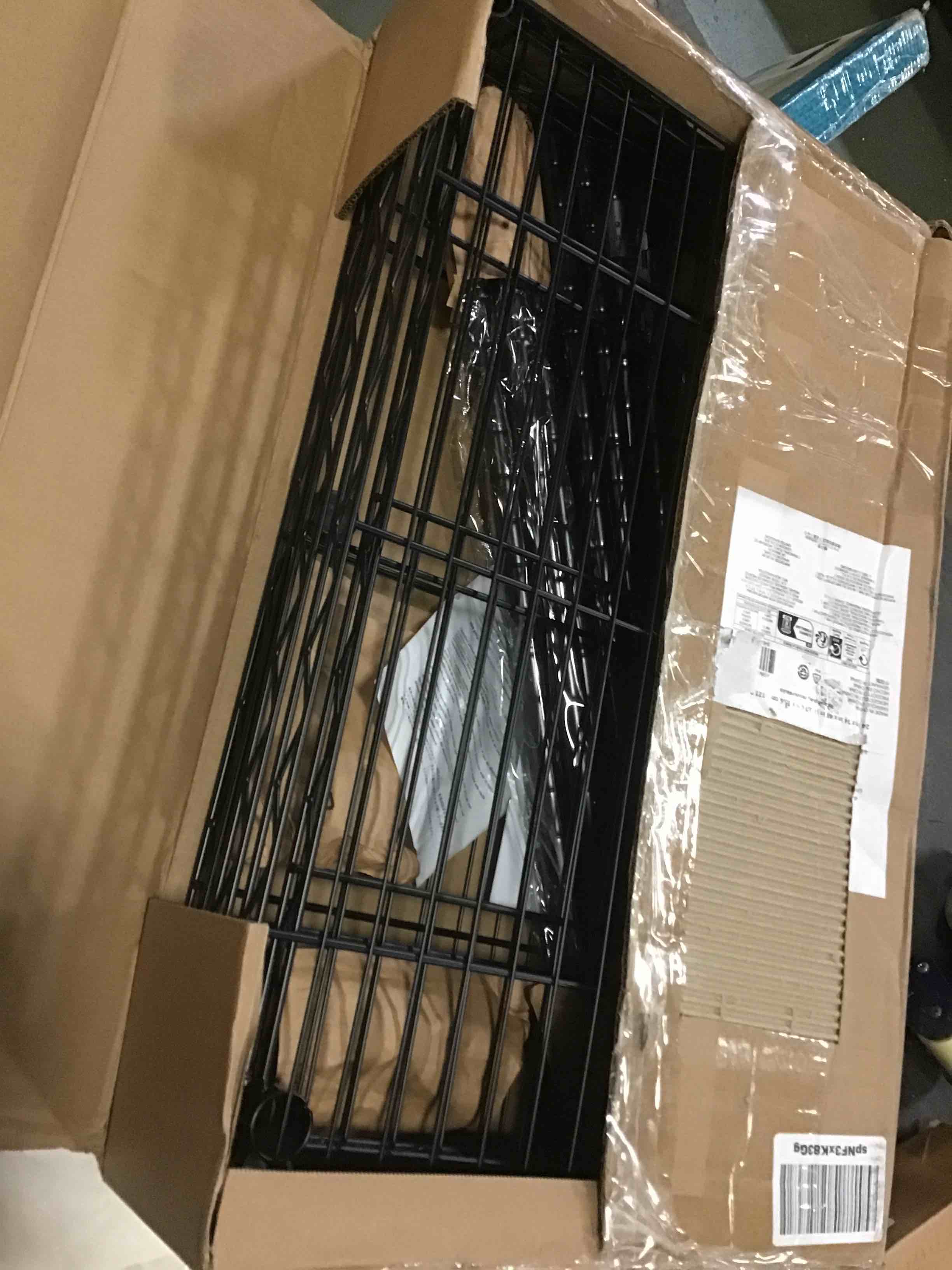 https://s3.amazonaws.com/lotting-images-prod/bidfta/RED5321037_1702908827100.jpeg