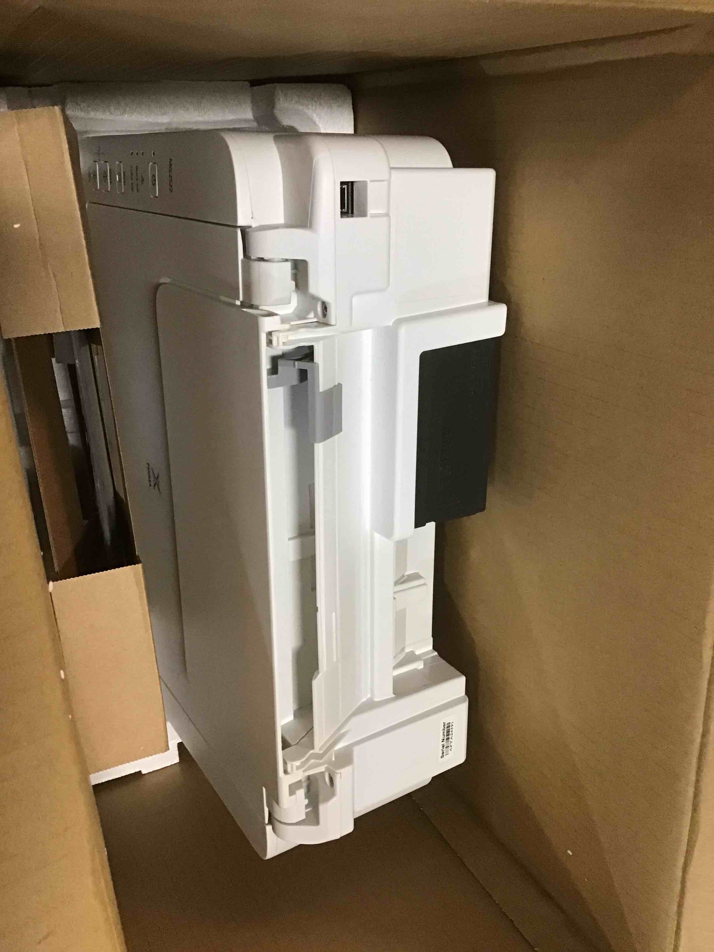 https://s3.amazonaws.com/lotting-images-prod/bidfta/RED5321070_1702913273691.jpeg