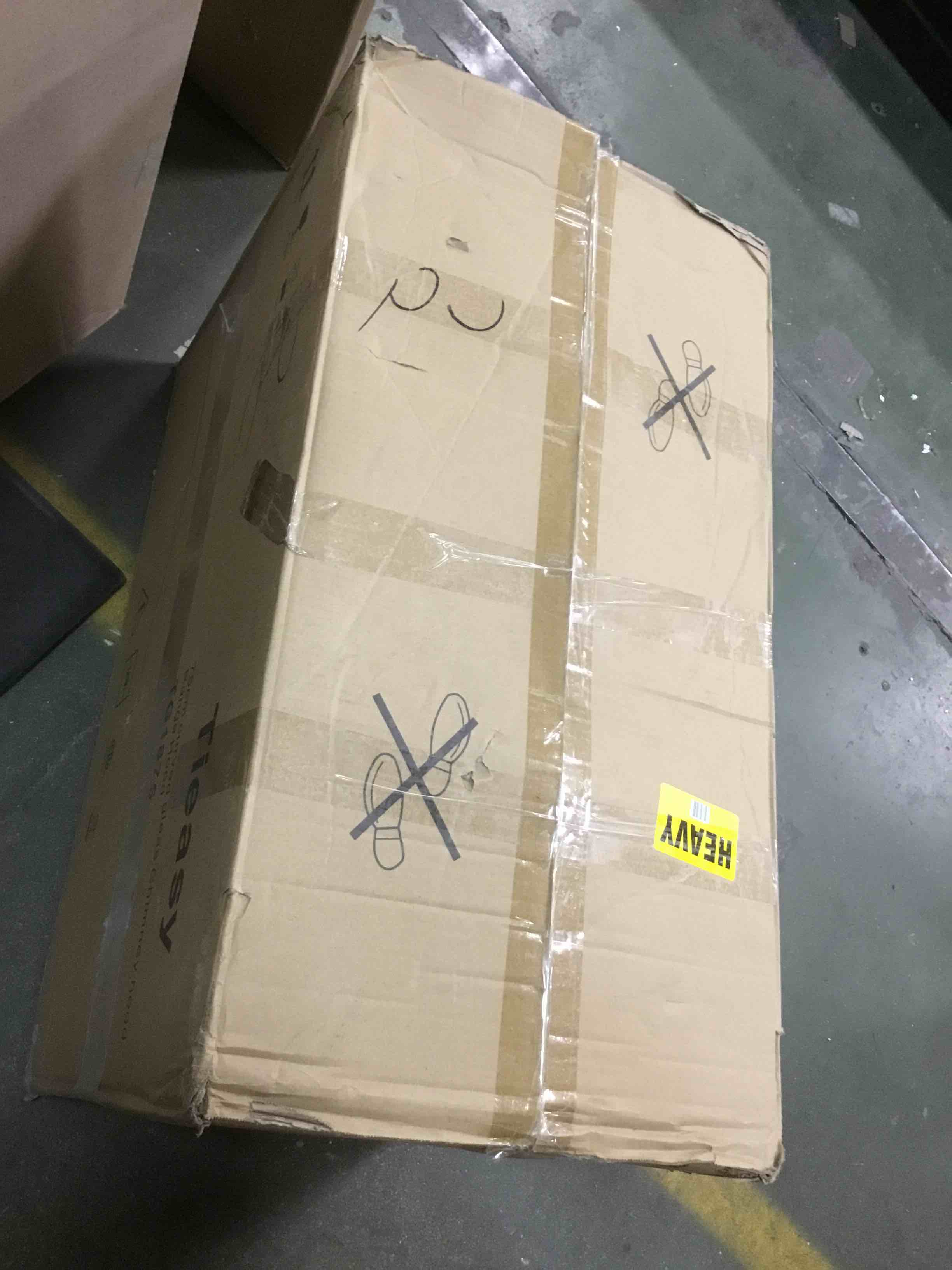https://s3.amazonaws.com/lotting-images-prod/bidfta/RED5321804_1703247509743.jpeg