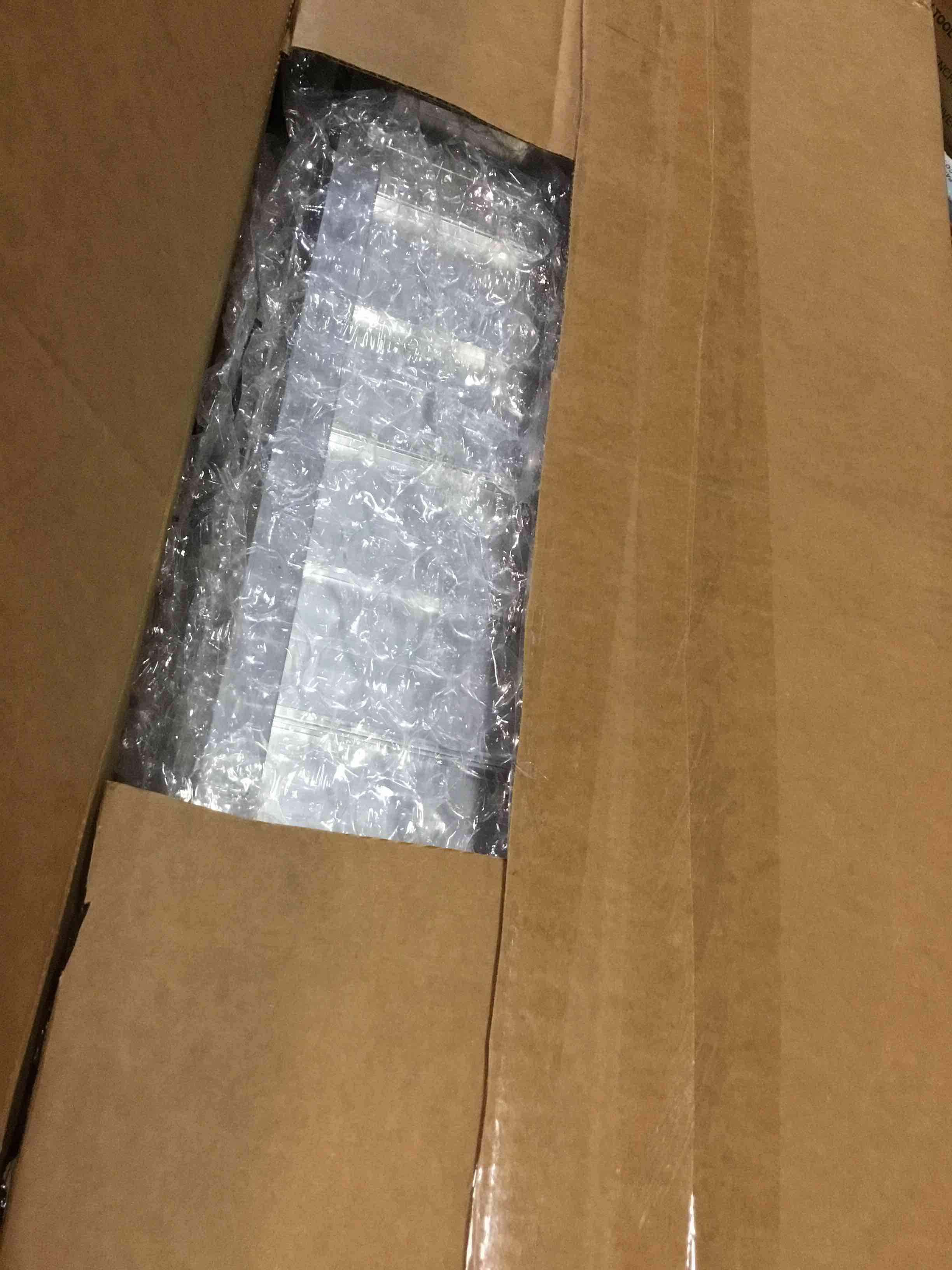 https://s3.amazonaws.com/lotting-images-prod/bidfta/RED5321827_1703249775257.jpeg