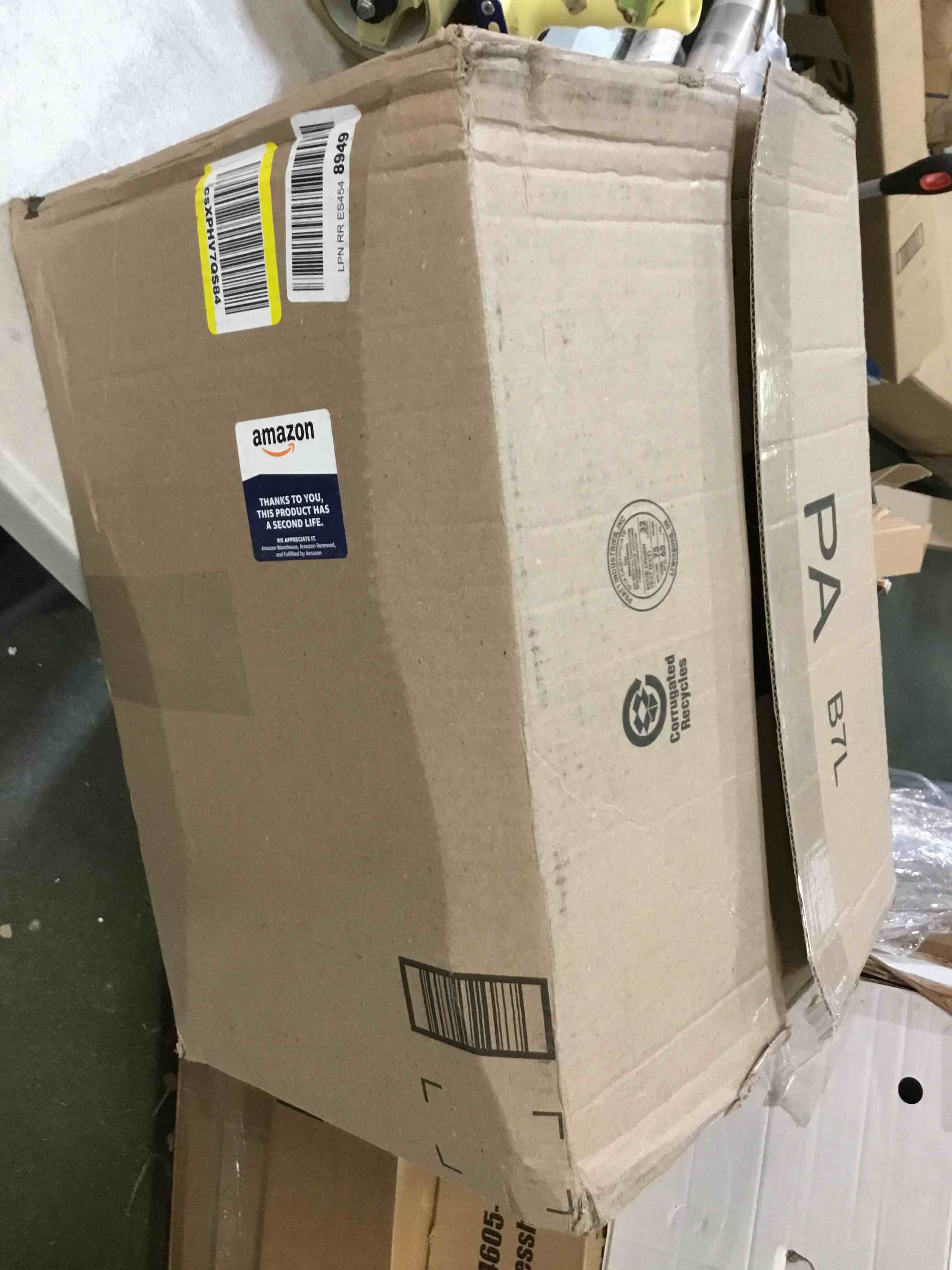 https://s3.amazonaws.com/lotting-images-prod/bidfta/RED5322292_1703600963454.jpeg