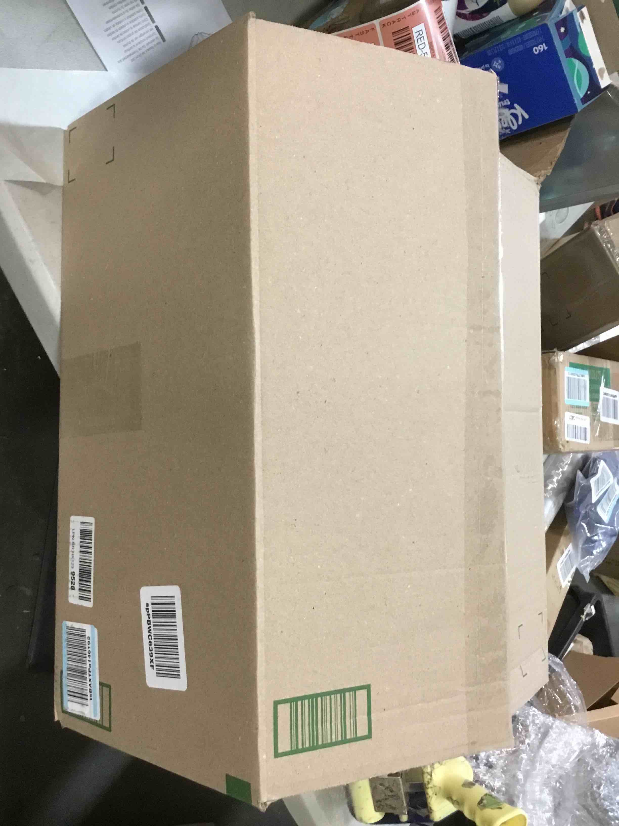 https://s3.amazonaws.com/lotting-images-prod/bidfta/RED5322327_1703607375194.jpeg