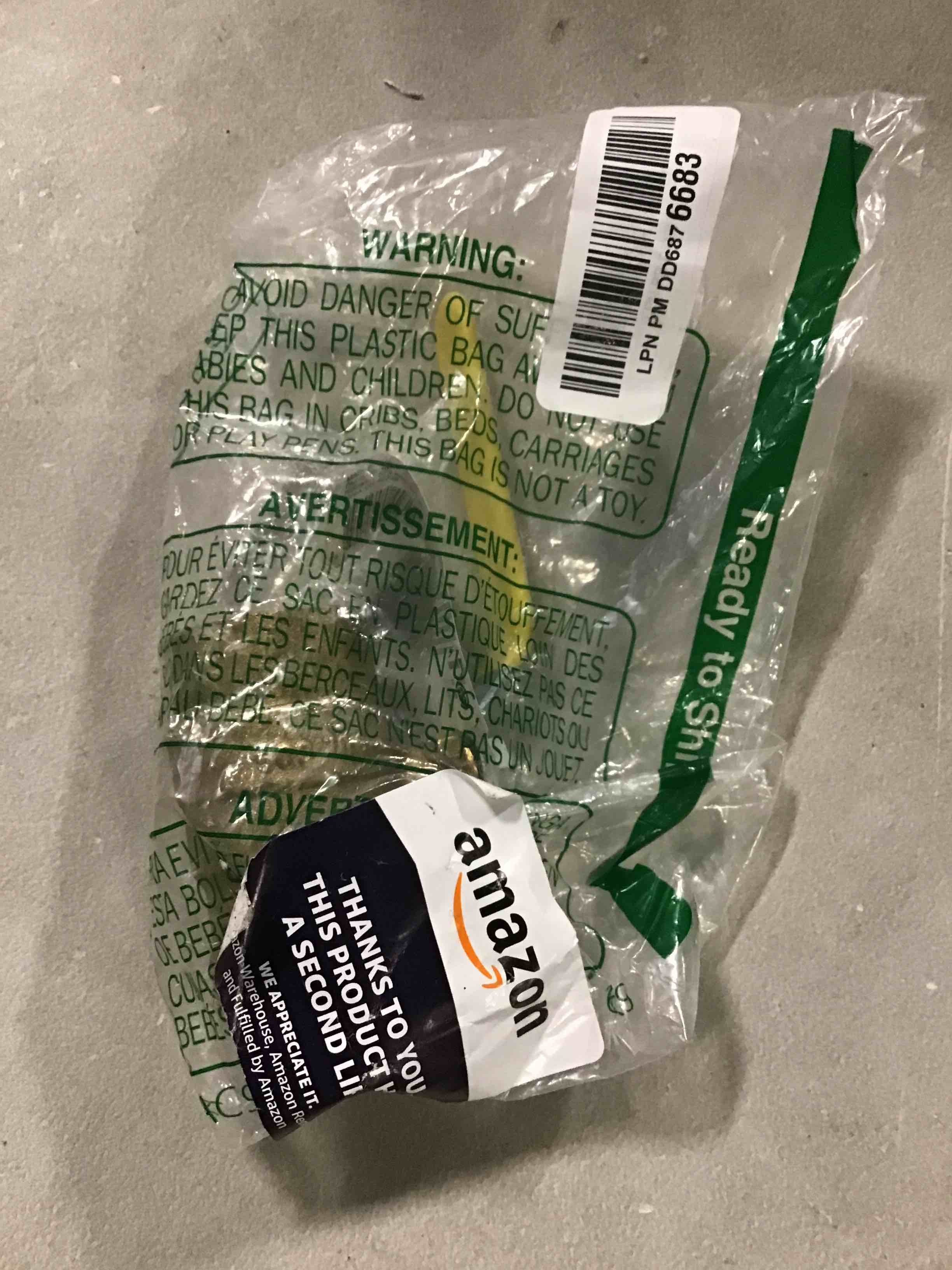 https://s3.amazonaws.com/lotting-images-prod/bidfta/RED5322751_1702556625588.jpeg
