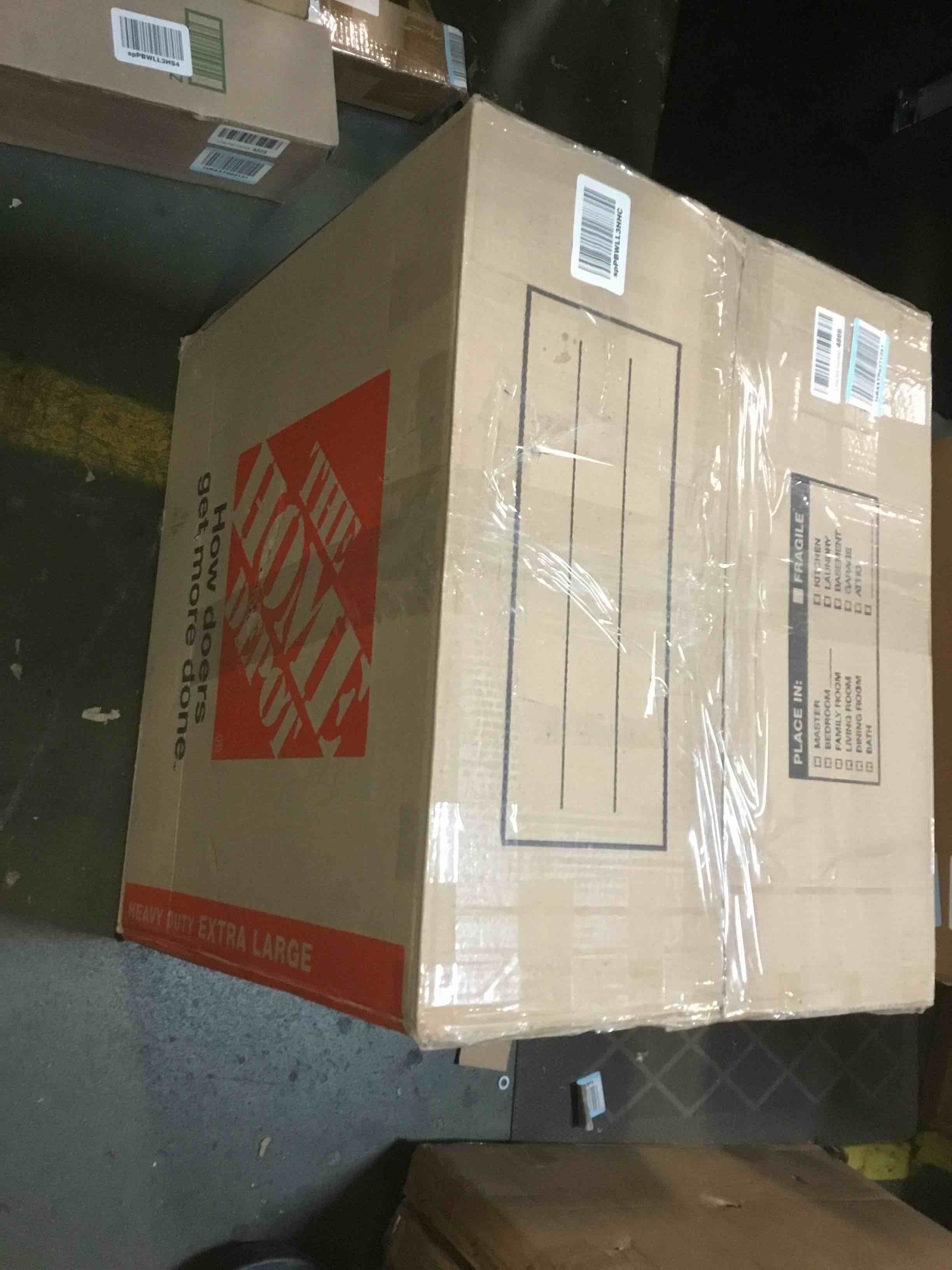 https://s3.amazonaws.com/lotting-images-prod/bidfta/RED5323287_1703875773338.jpeg
