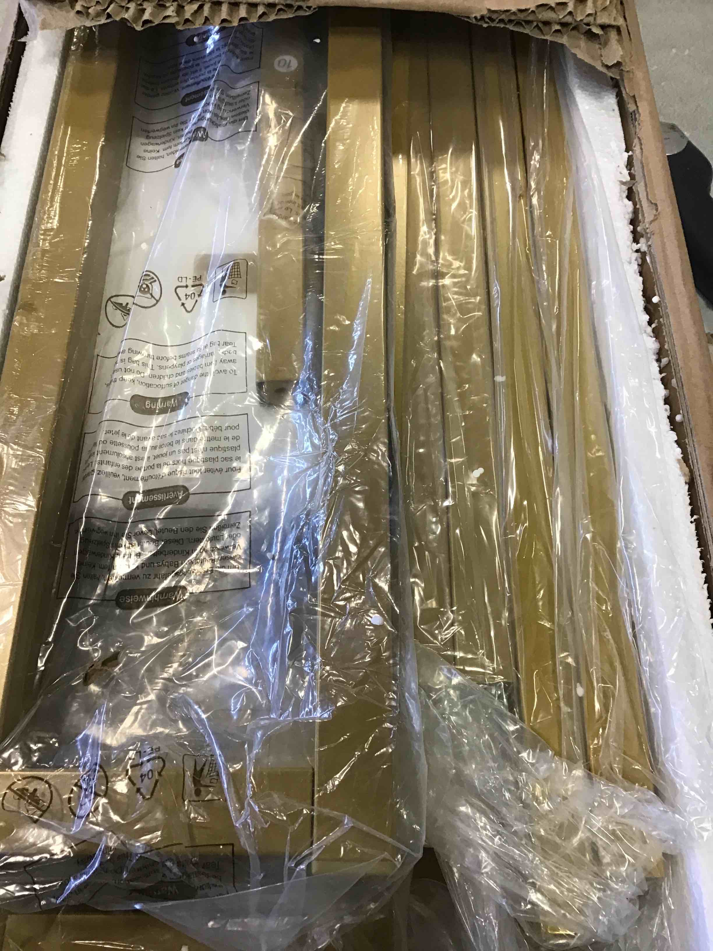 https://s3.amazonaws.com/lotting-images-prod/bidfta/RED5323698_1704995099904.jpeg
