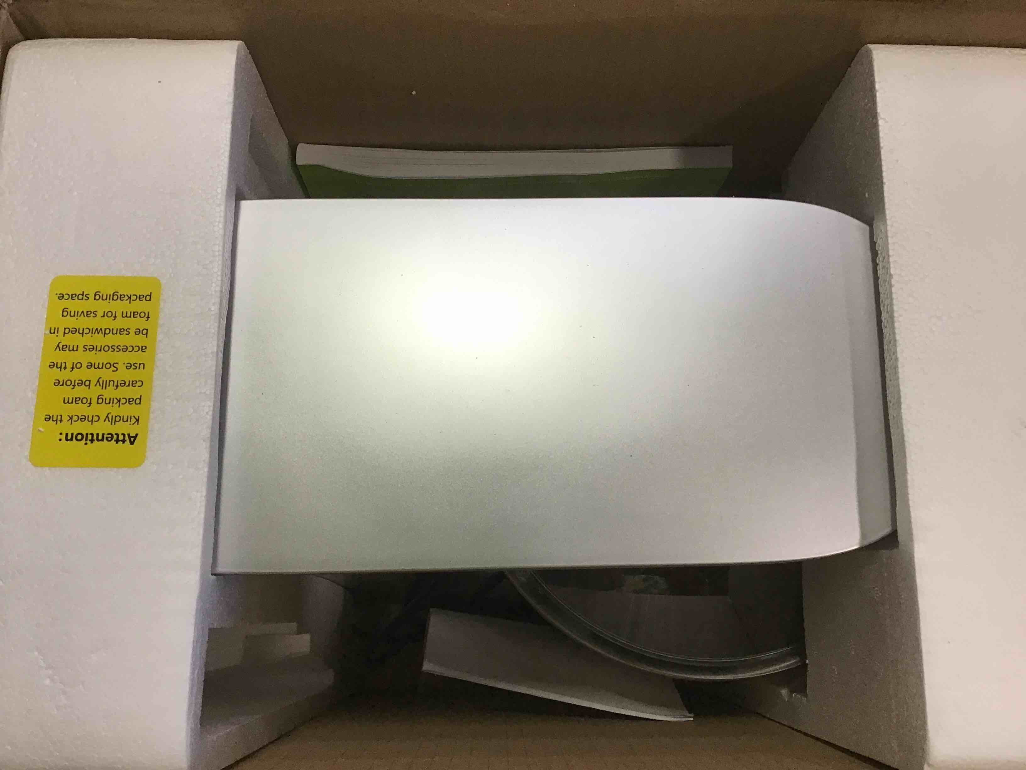 https://s3.amazonaws.com/lotting-images-prod/bidfta/RED5323720_1705006324083.jpeg
