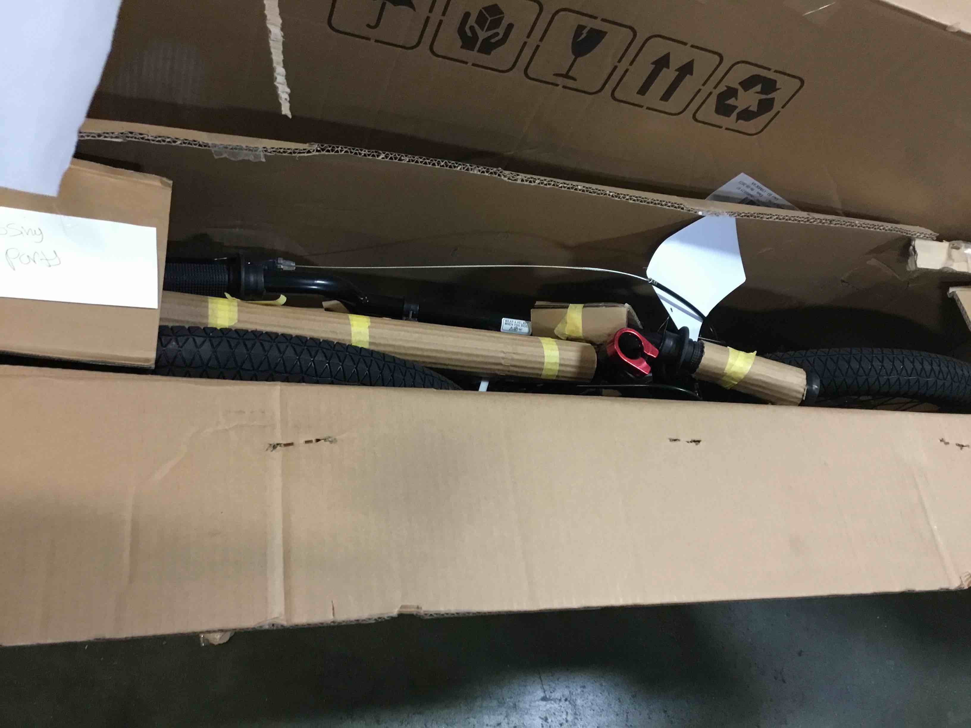 https://s3.amazonaws.com/lotting-images-prod/bidfta/RED5324486_1688651210526.jpeg