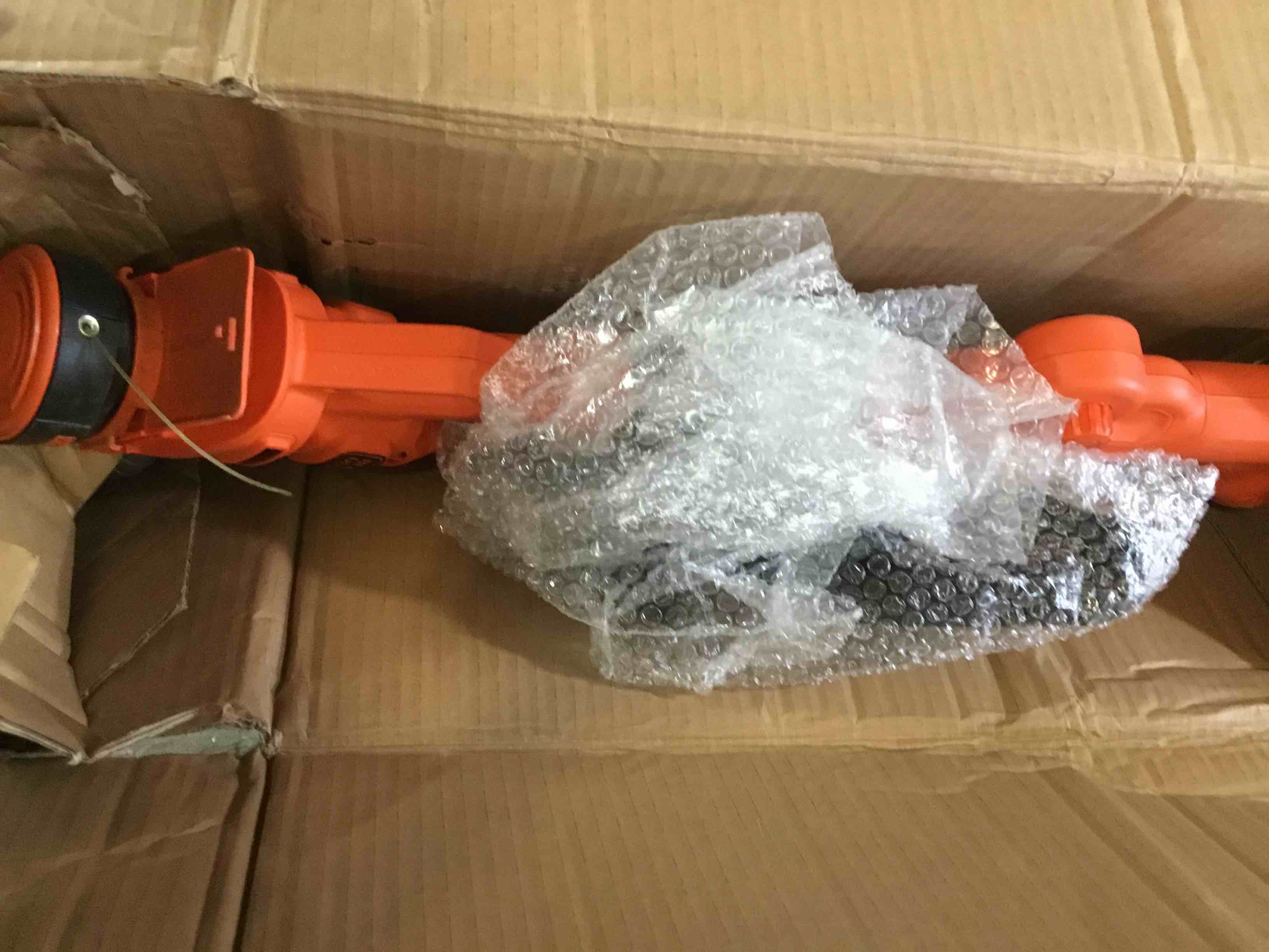 https://s3.amazonaws.com/lotting-images-prod/bidfta/RED5329761_1689947522291.jpeg