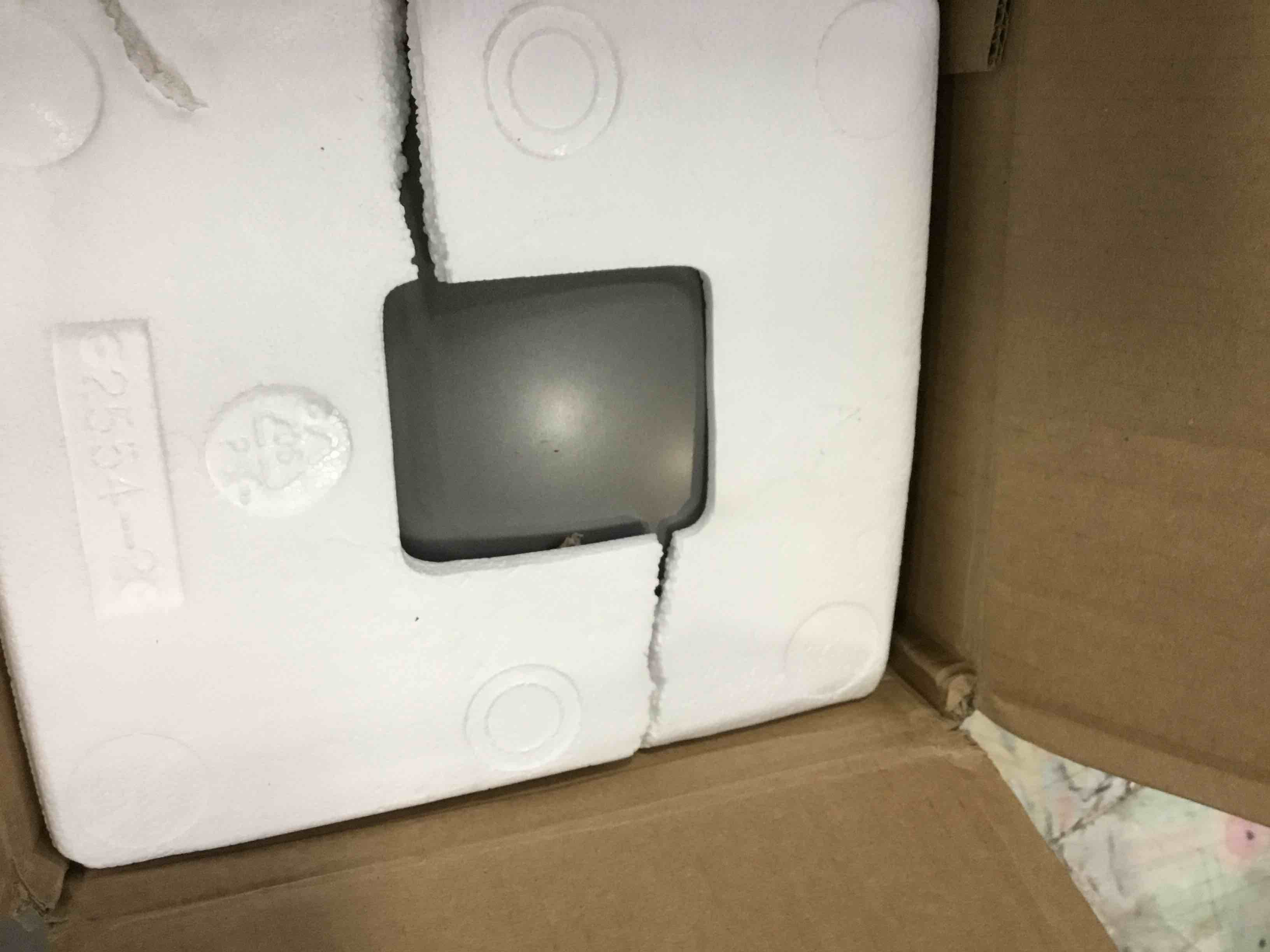https://s3.amazonaws.com/lotting-images-prod/bidfta/RED5331755_1688644948280.jpeg