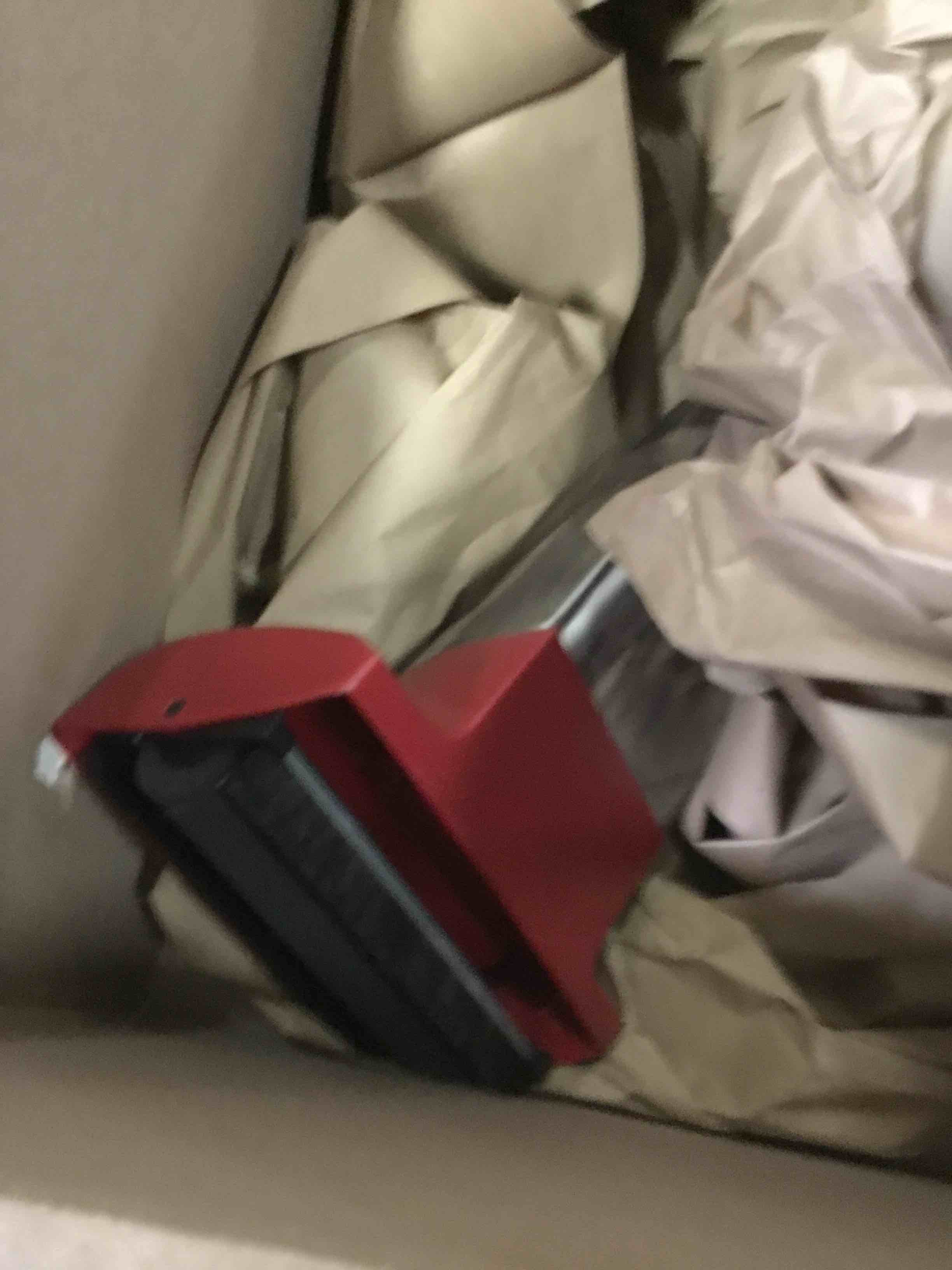 https://s3.amazonaws.com/lotting-images-prod/bidfta/RED5331973_1688739688637.jpeg