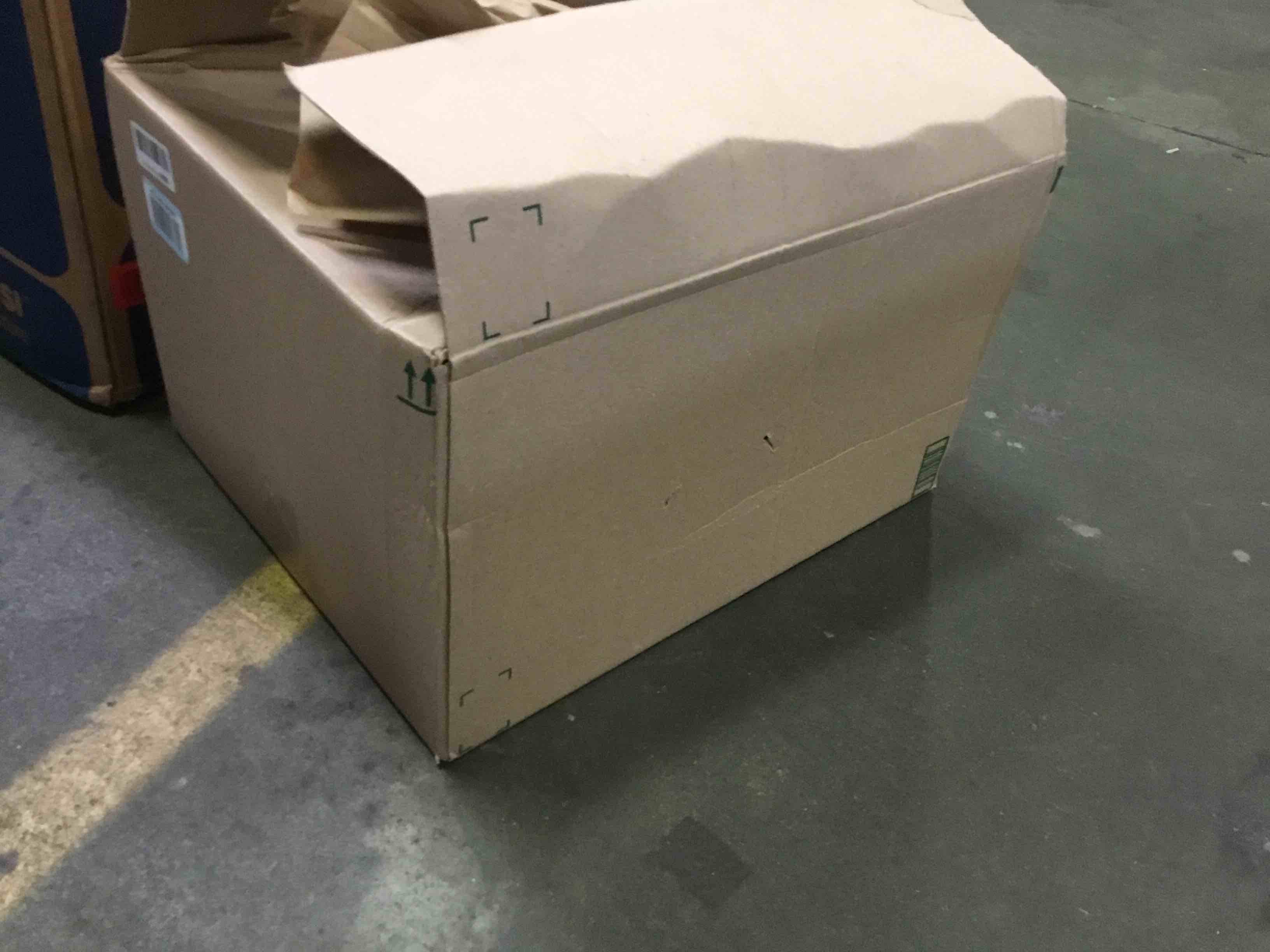 https://s3.amazonaws.com/lotting-images-prod/bidfta/RED5331973_1688739696478.jpeg