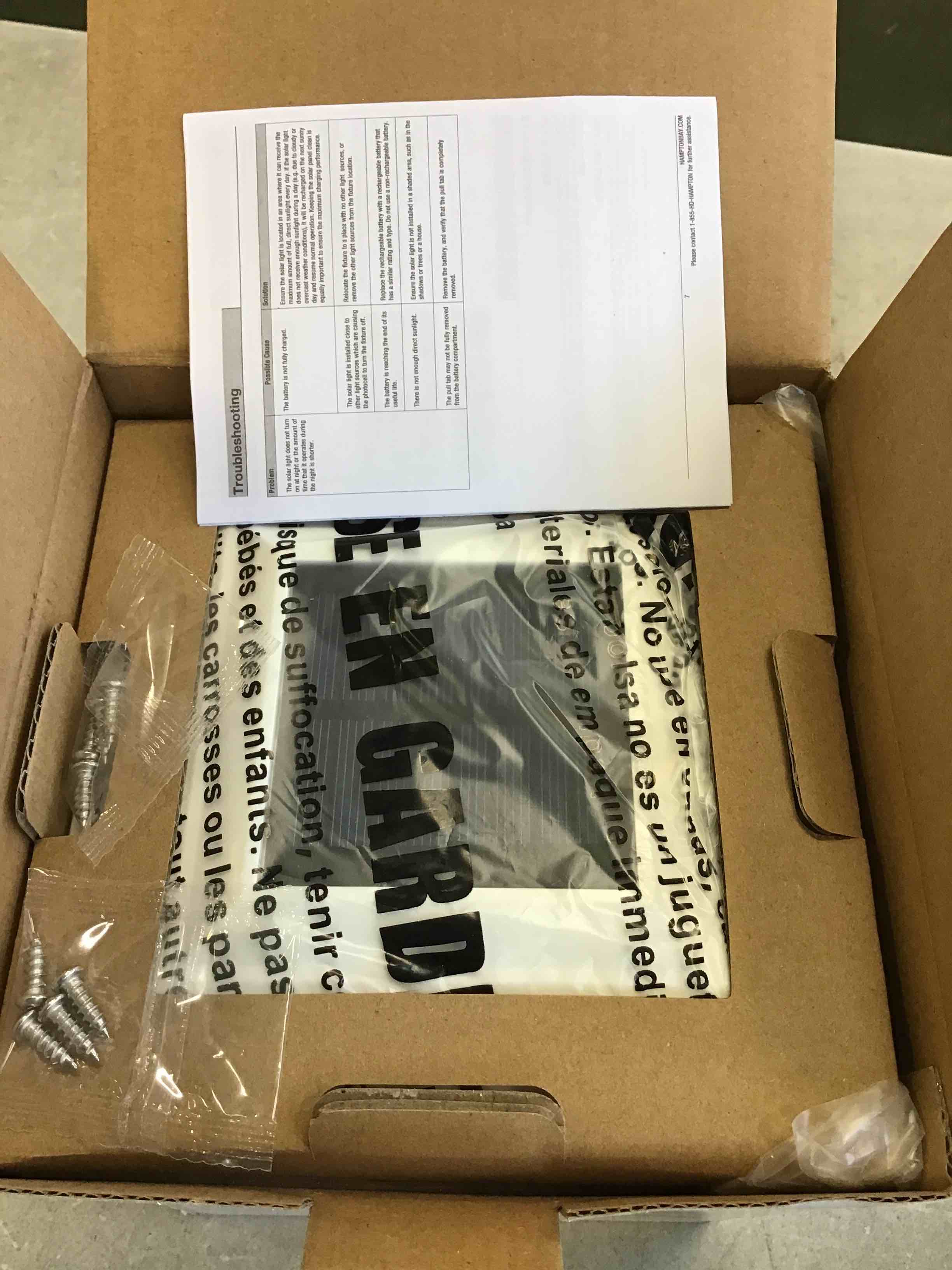 https://s3.amazonaws.com/lotting-images-prod/bidfta/RED5333316_1691502156449.jpeg
