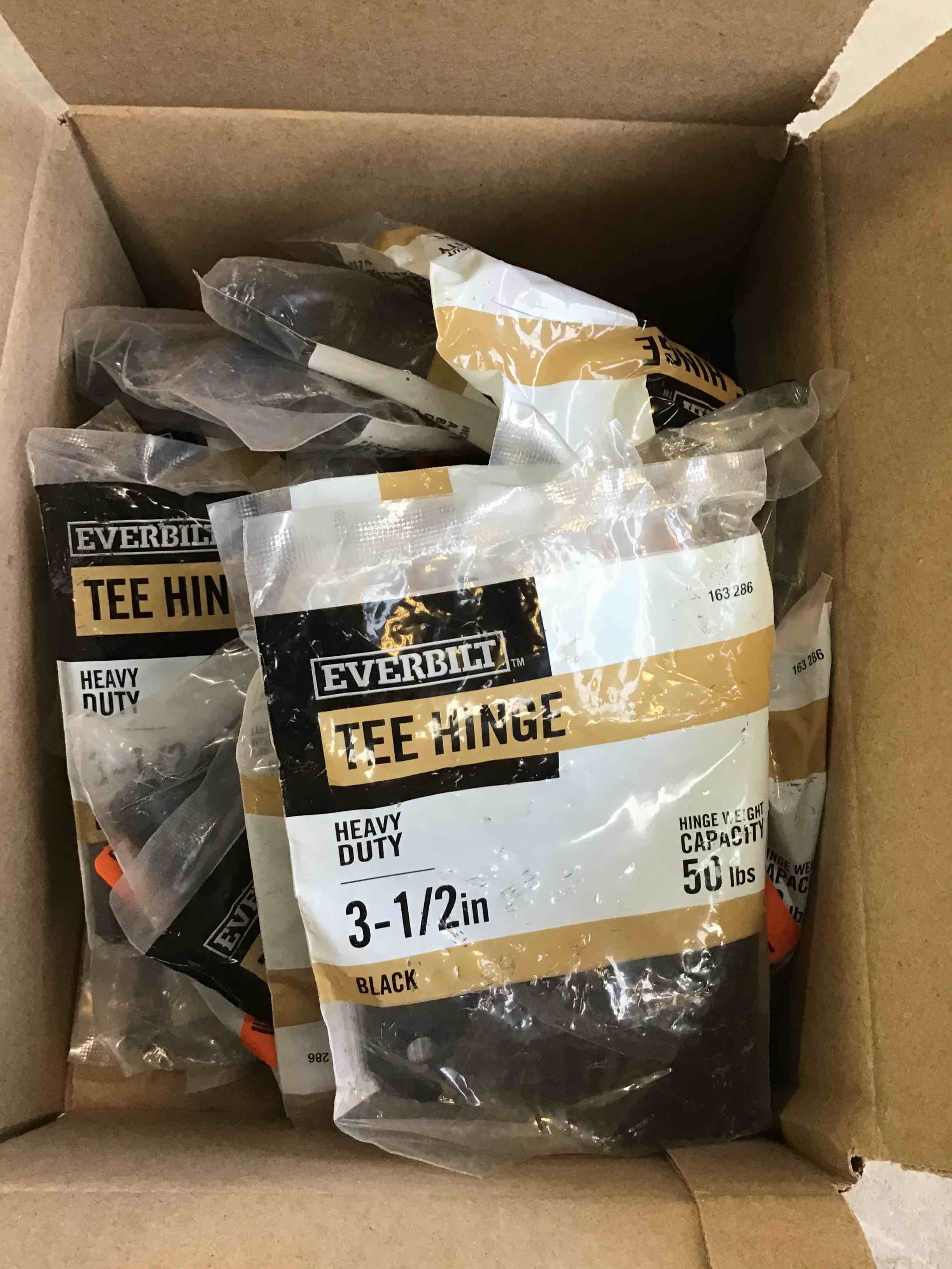 https://s3.amazonaws.com/lotting-images-prod/bidfta/RED5333385_1691585233775.jpeg