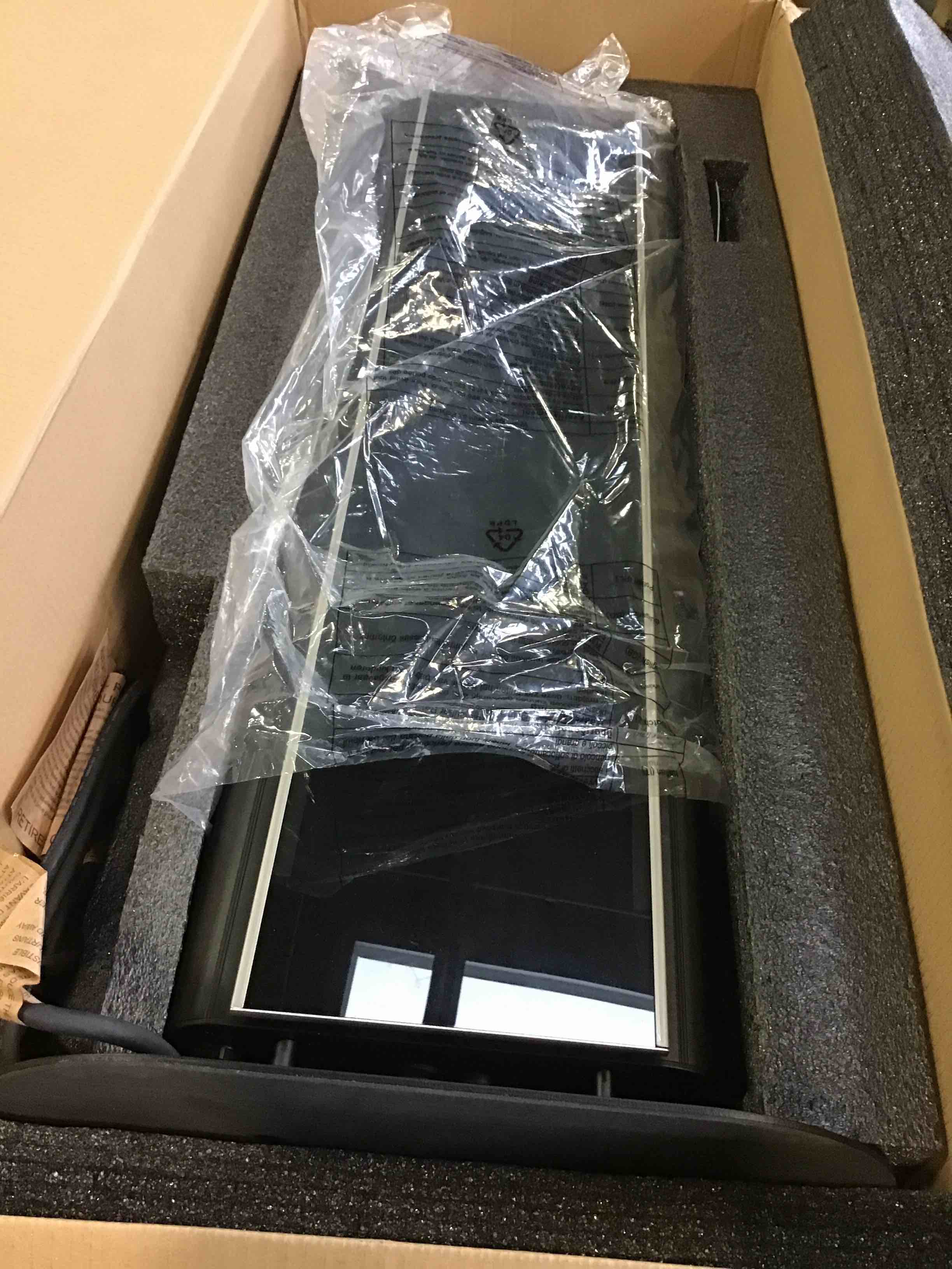 https://s3.amazonaws.com/lotting-images-prod/bidfta/RED5333504_1691672798744.jpeg