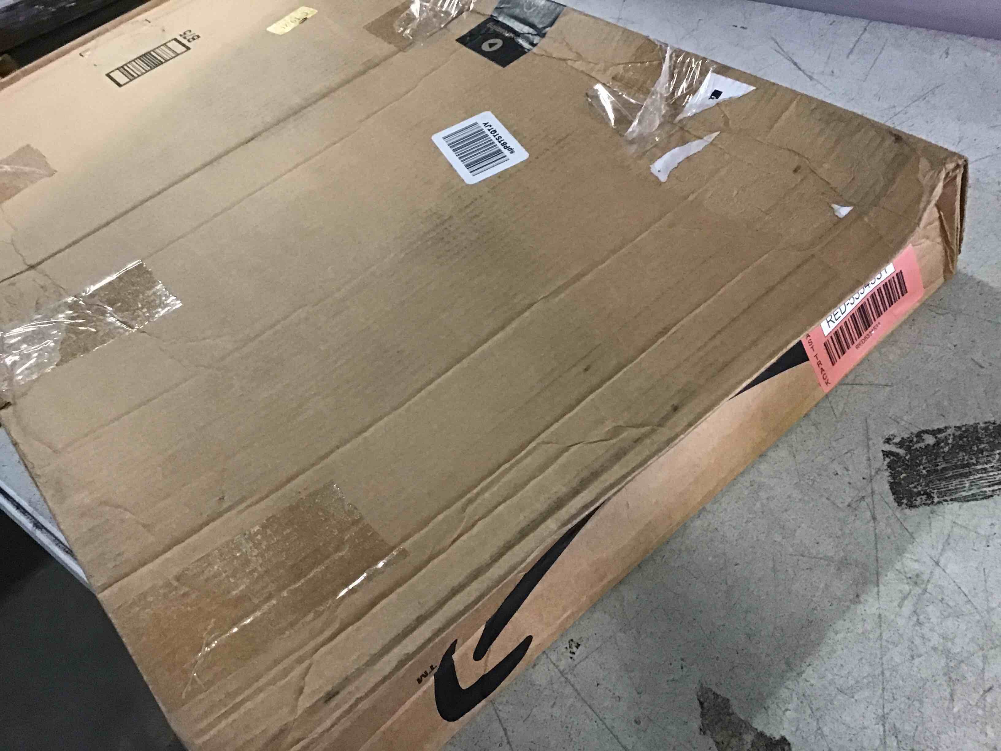 https://s3.amazonaws.com/lotting-images-prod/bidfta/RED5334531_1687875804041.jpeg