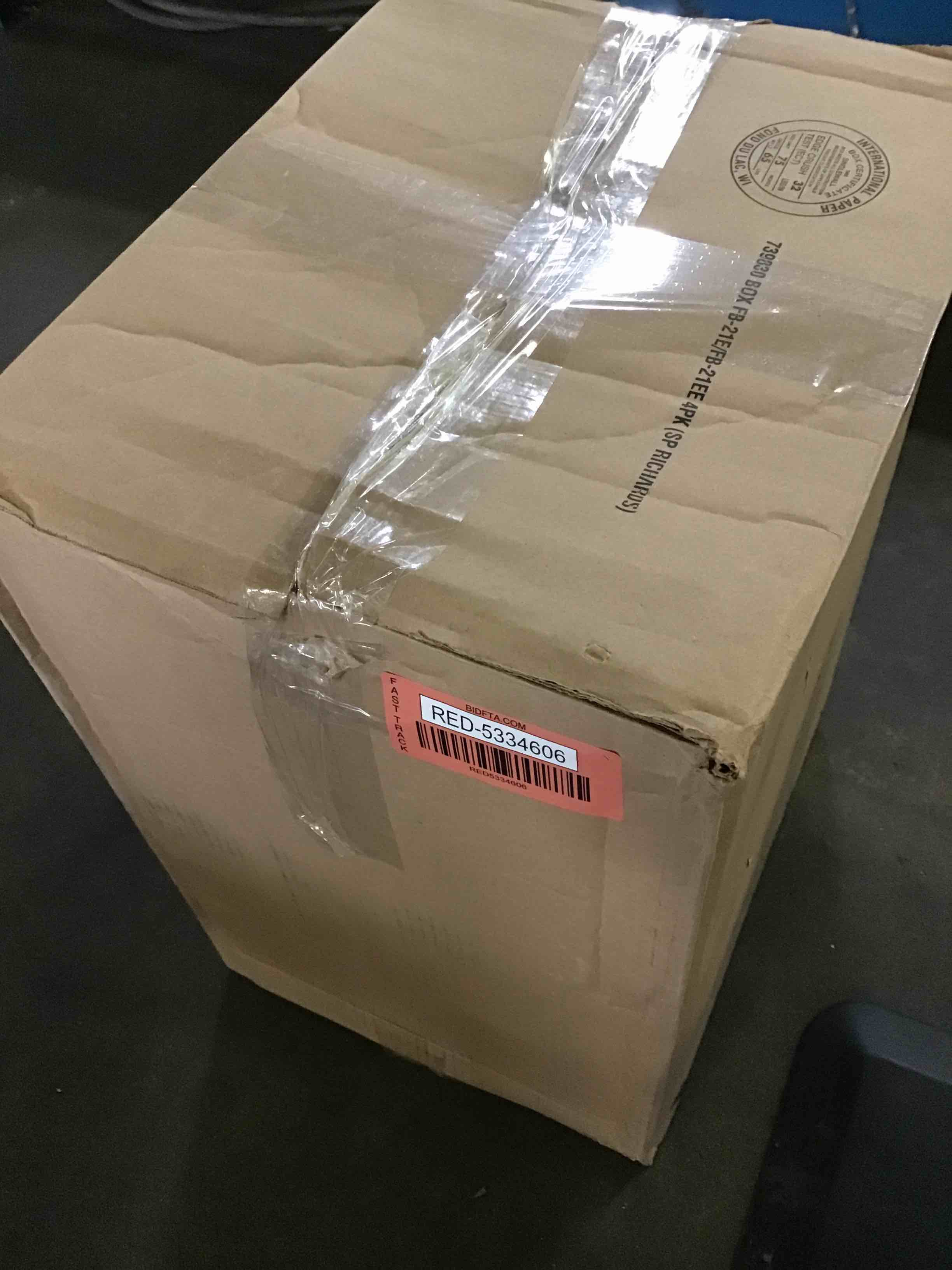 https://s3.amazonaws.com/lotting-images-prod/bidfta/RED5334606_1687886812140.jpeg