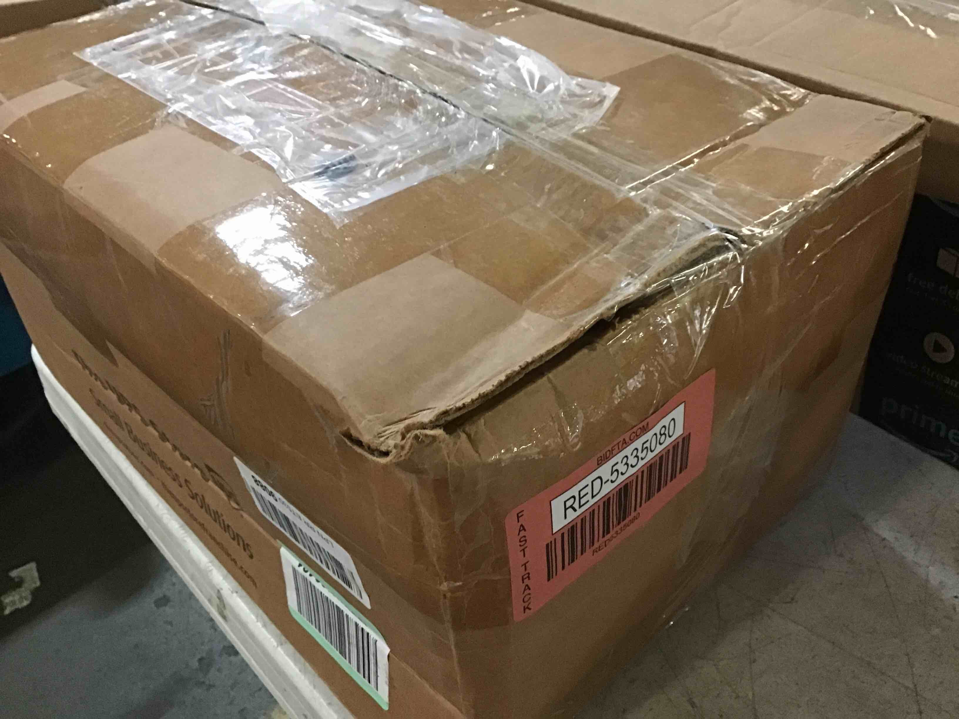 https://s3.amazonaws.com/lotting-images-prod/bidfta/RED5335080_1688042676687.jpeg