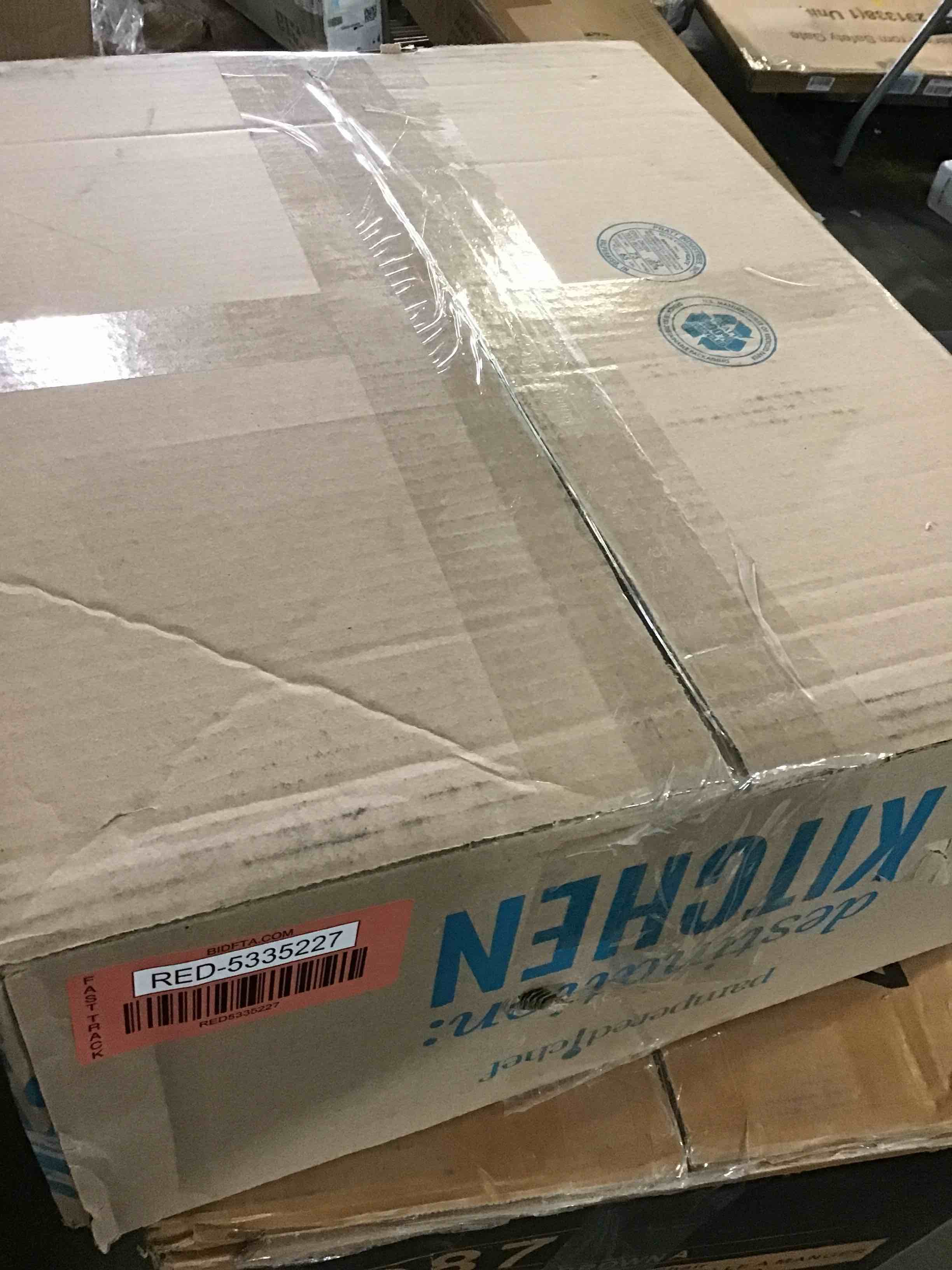 https://s3.amazonaws.com/lotting-images-prod/bidfta/RED5335227_1688066995582.jpeg