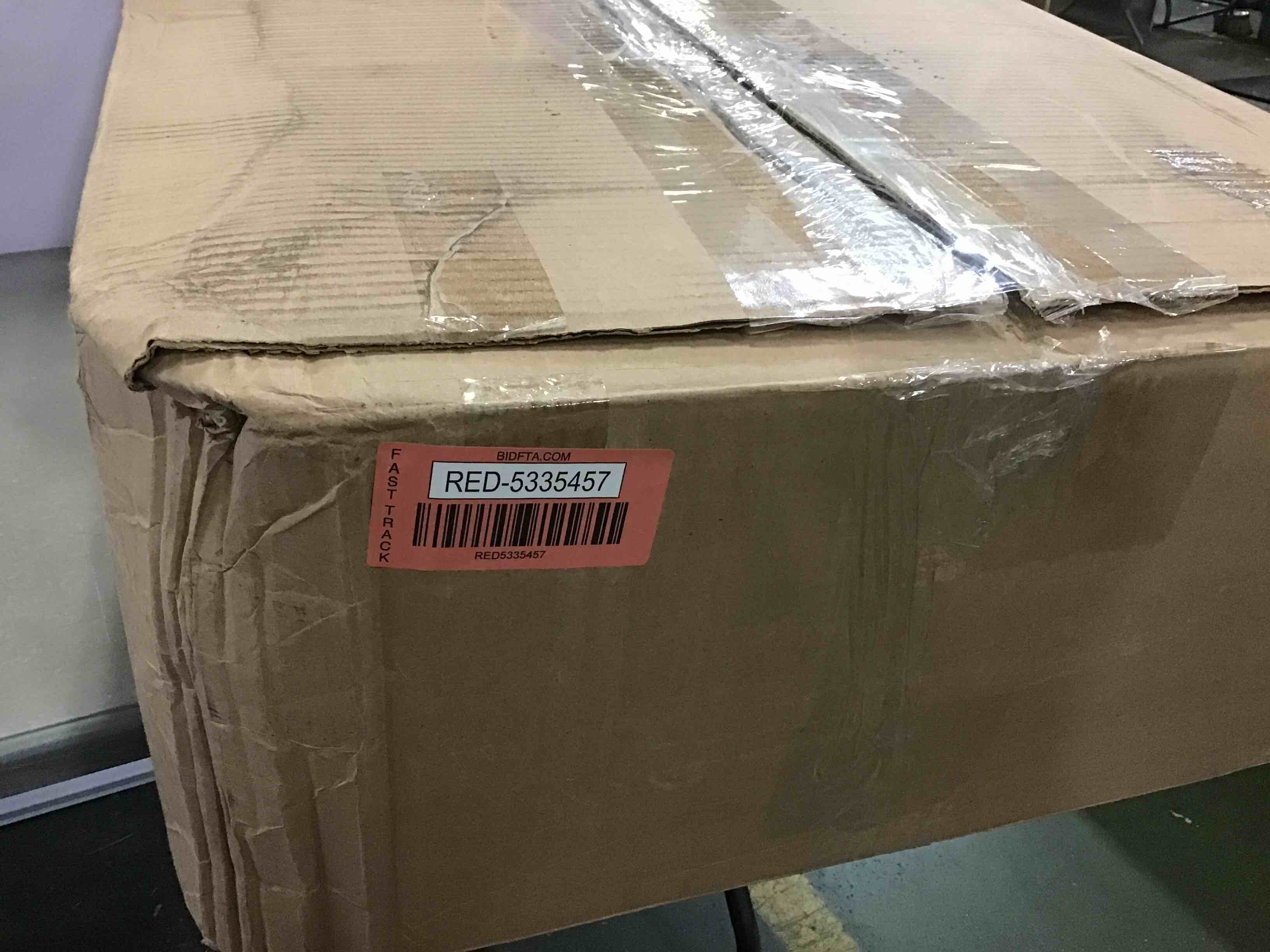 https://s3.amazonaws.com/lotting-images-prod/bidfta/RED5335457_1688387363262.jpeg