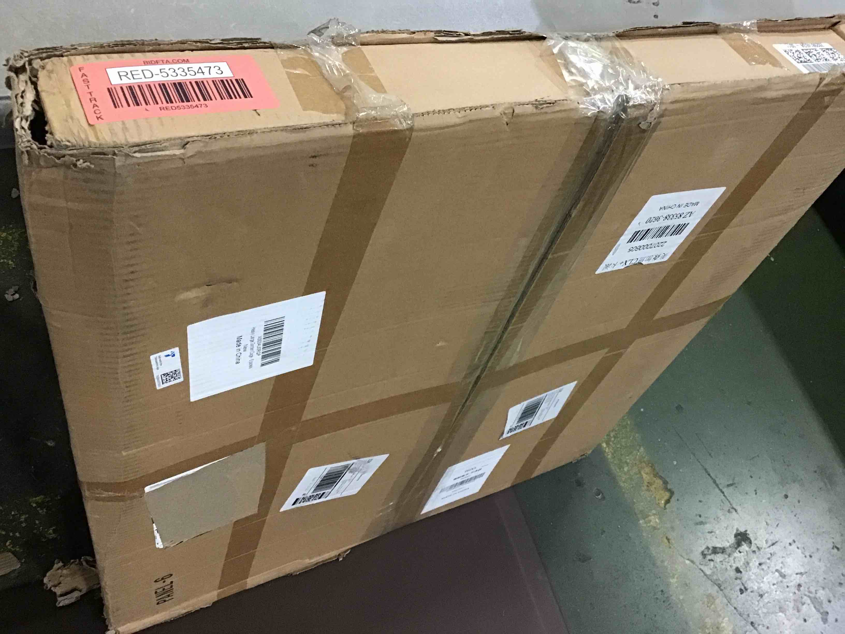 https://s3.amazonaws.com/lotting-images-prod/bidfta/RED5335473_1688388926877.jpeg
