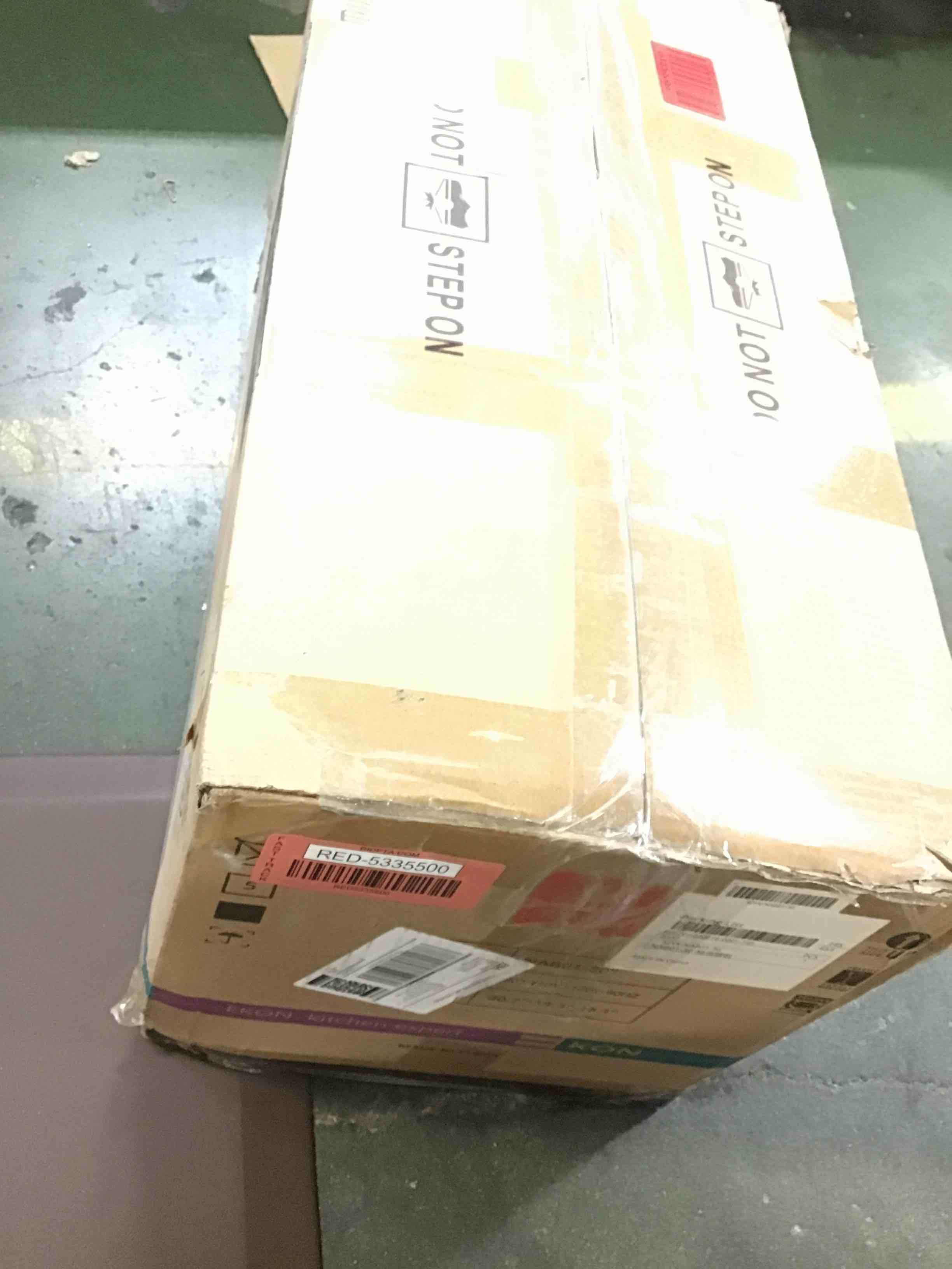 https://s3.amazonaws.com/lotting-images-prod/bidfta/RED5335500_1688392088656.jpeg