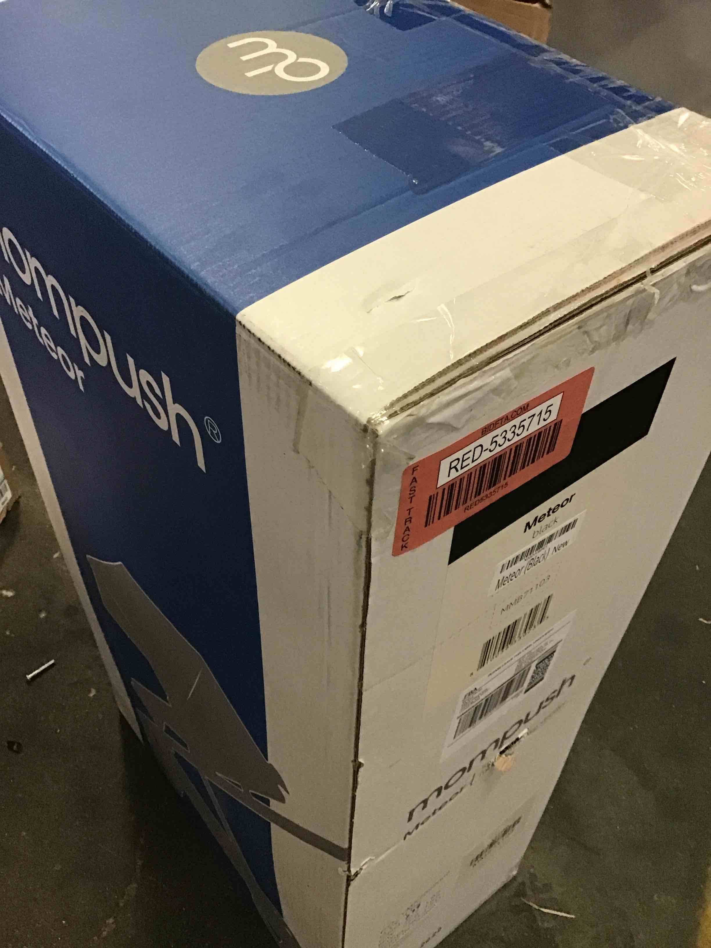 https://s3.amazonaws.com/lotting-images-prod/bidfta/RED5335715_1688564484682.jpeg