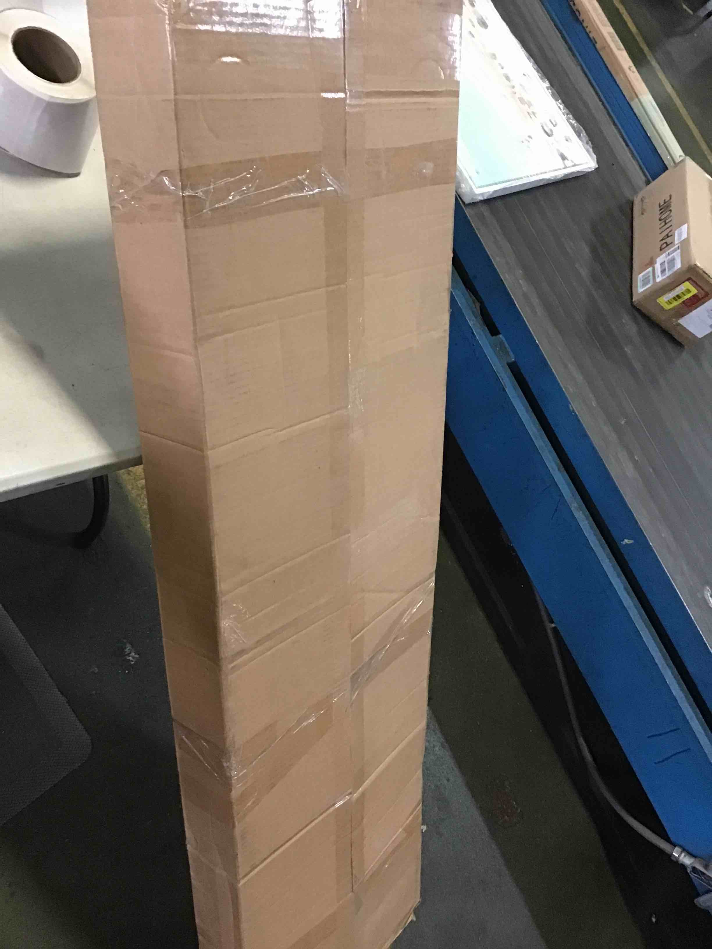 https://s3.amazonaws.com/lotting-images-prod/bidfta/RED5345355_1688661020162.jpeg