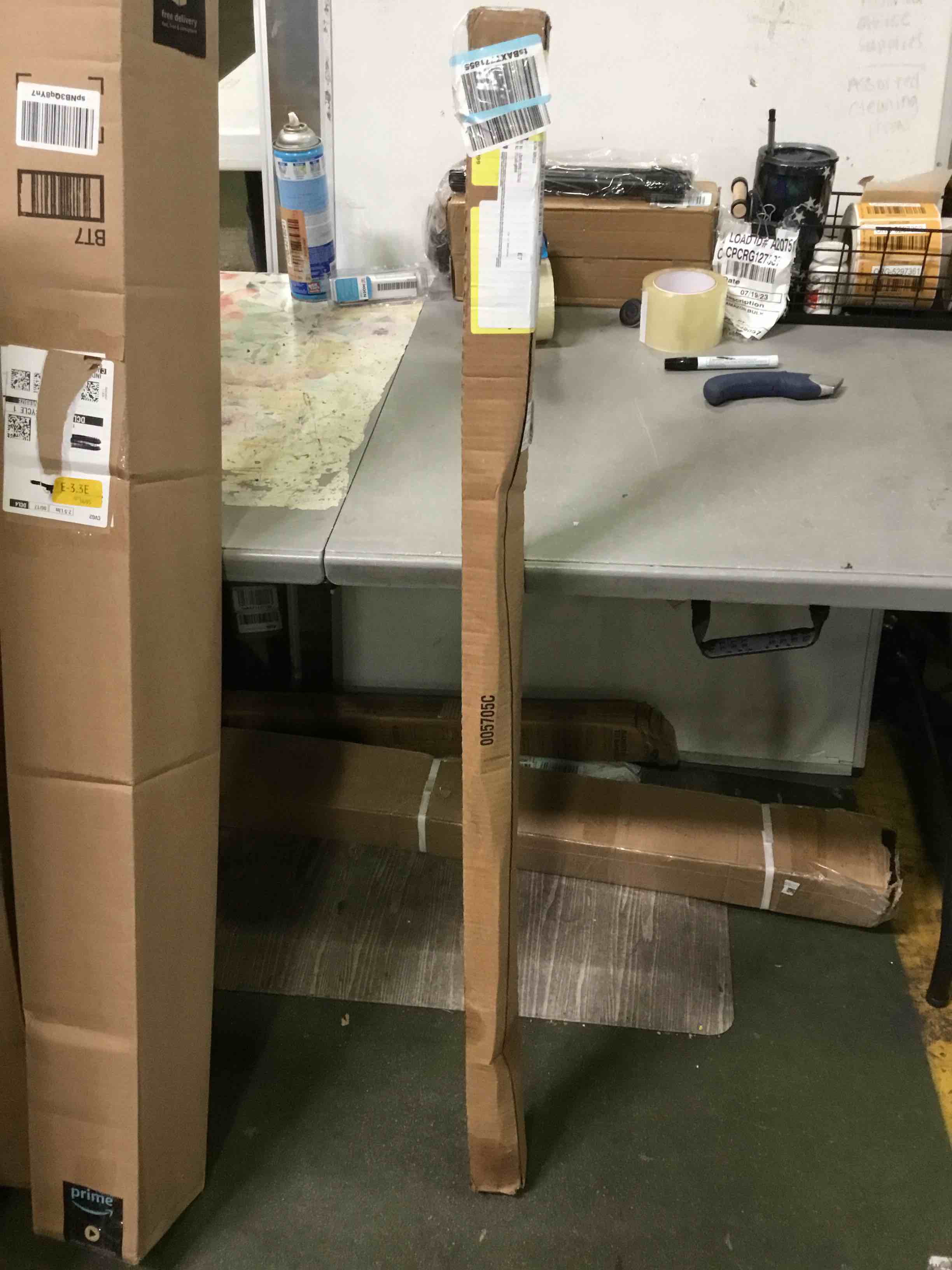 https://s3.amazonaws.com/lotting-images-prod/bidfta/RED5346038_1690212084286.jpeg